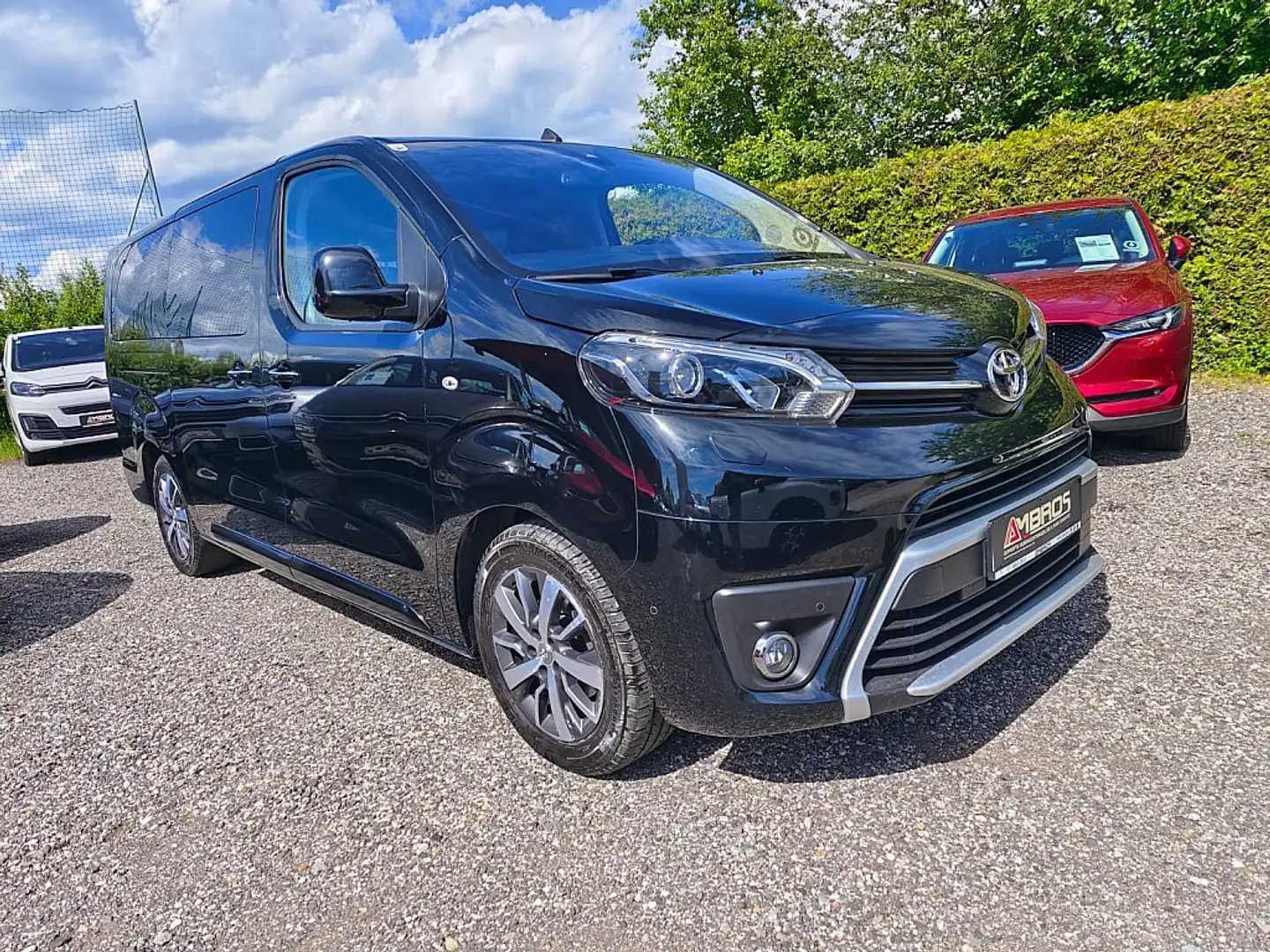 Toyota Proace Verso 2,0 D-4D 180 Lang VIP Aut. Schwarz - 1