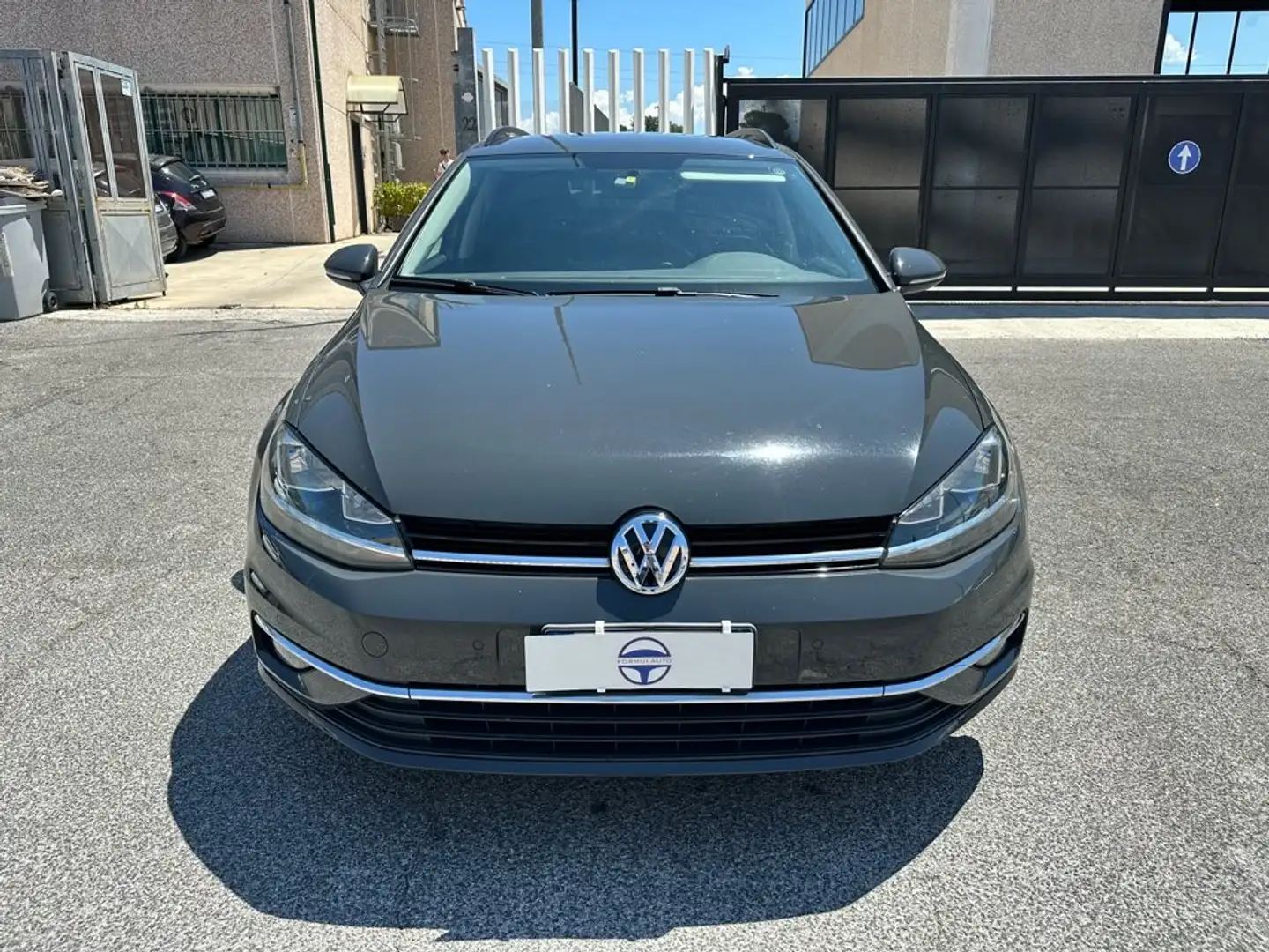 Volkswagen Golf Variant 1.6 TDI 115cv DSG  BlueMotion Tech. Grigio - 1