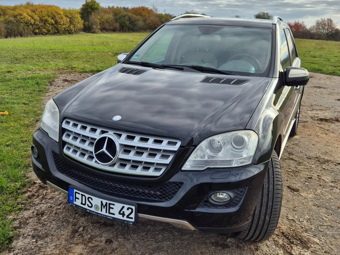 Mercedes-Benz ML 320 M-Klasse Diesel CDI 4Matic 7G-TRONIC DPF Schwarz - 2
