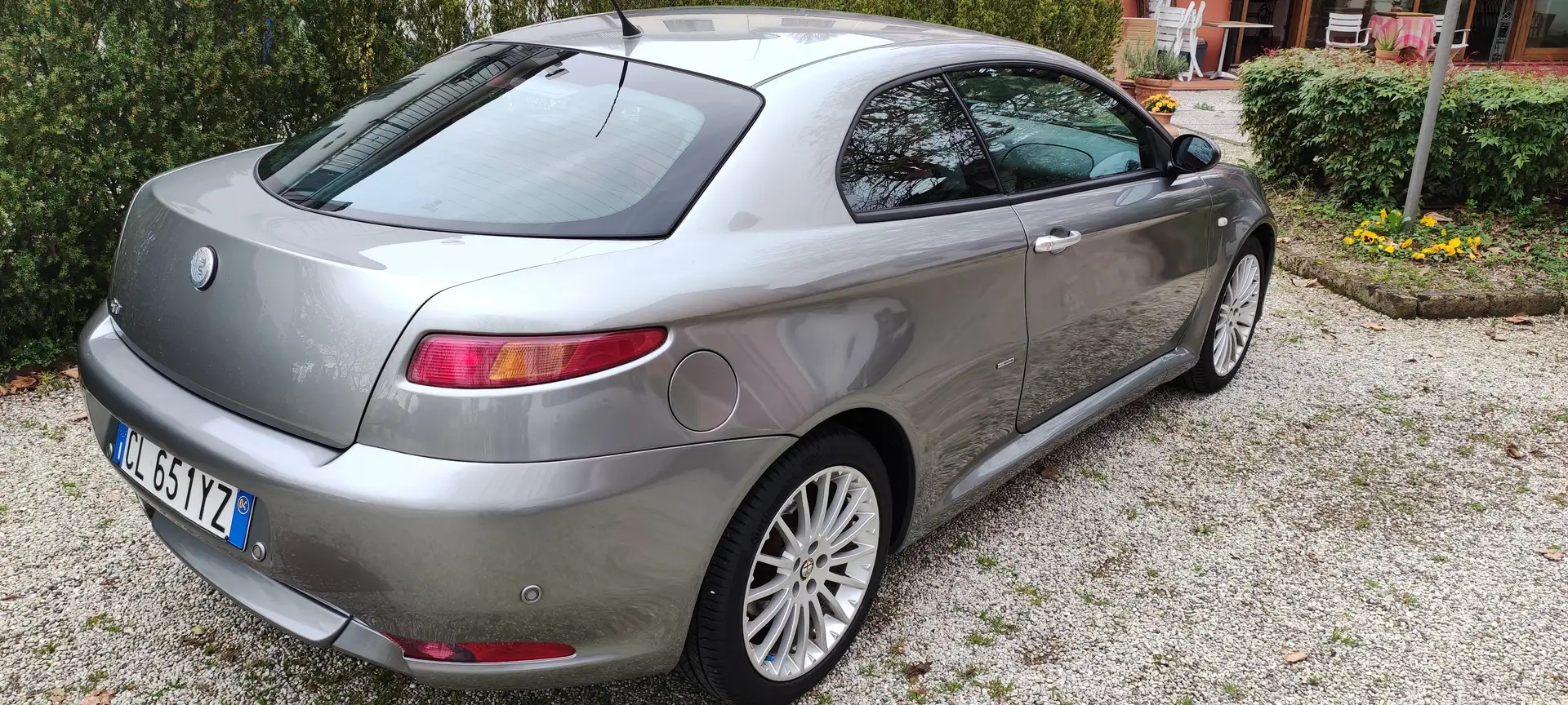 Alfa Romeo GT GT 1.9 jtd mjt Distinctive Plateado - 1
