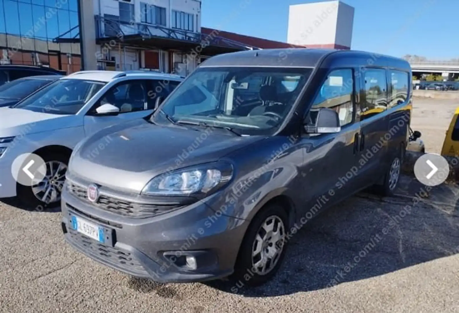 Fiat Doblo MAXI 1.6mjt 105cv AUTOCARRO 5 POSTI ANNO 2022 Gris - 1