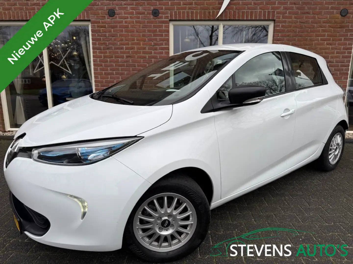Renault ZOE Q90 Bose QC 22KWH (ex accu) NIEUWE APK / RIJKLAAR Wit - 1