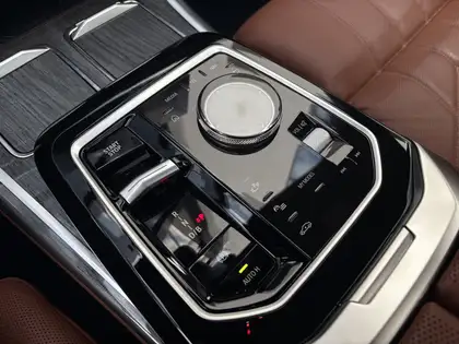 Annonce voiture d'occasion BMW i7 - CARADIZE