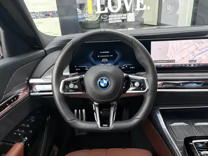 Annonce voiture d'occasion BMW i7 - CARADIZE