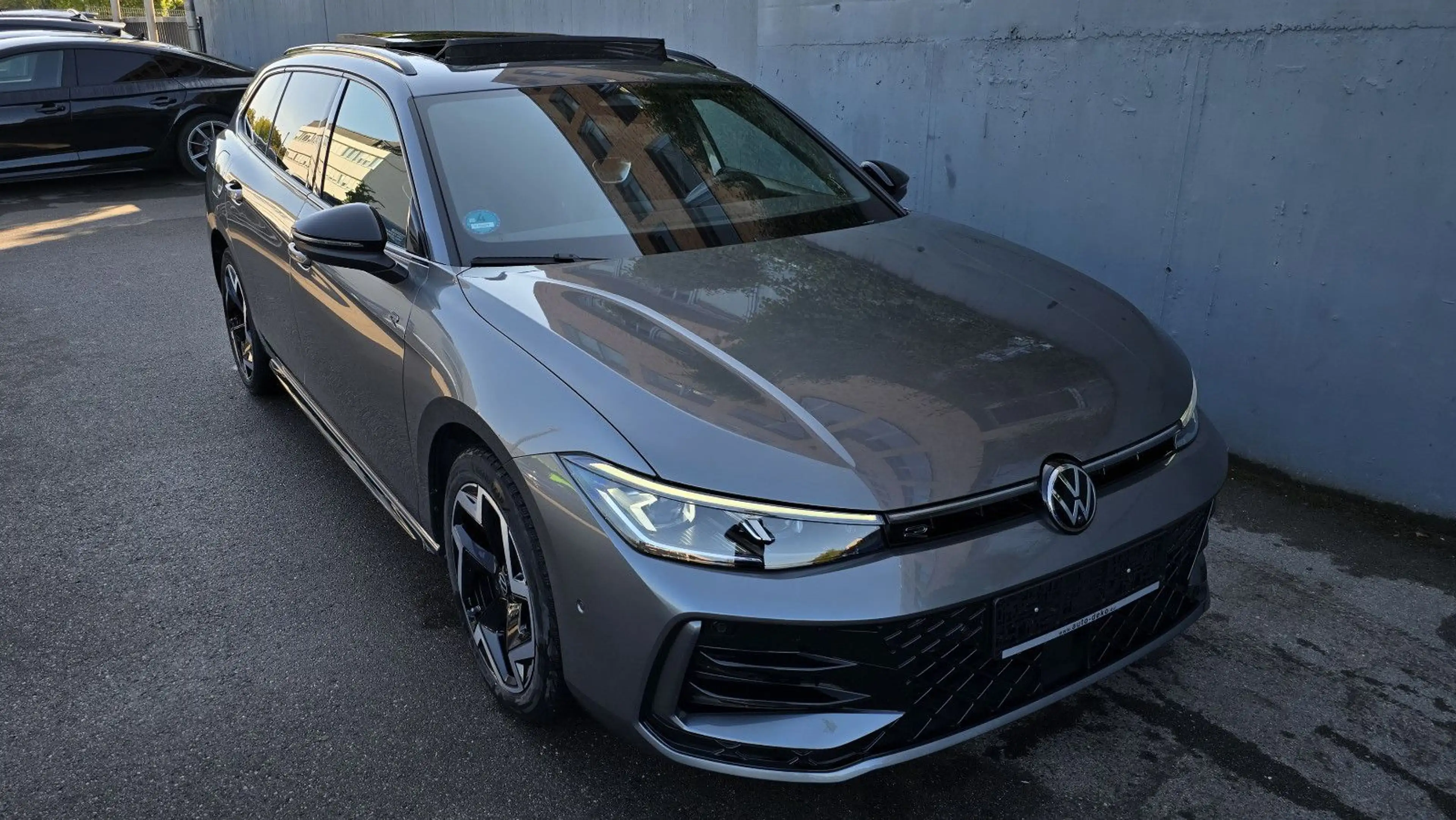 Volkswagen Passat Variant 1.5 eHybrid DSG 3 x R-Line Faceli — photo 2