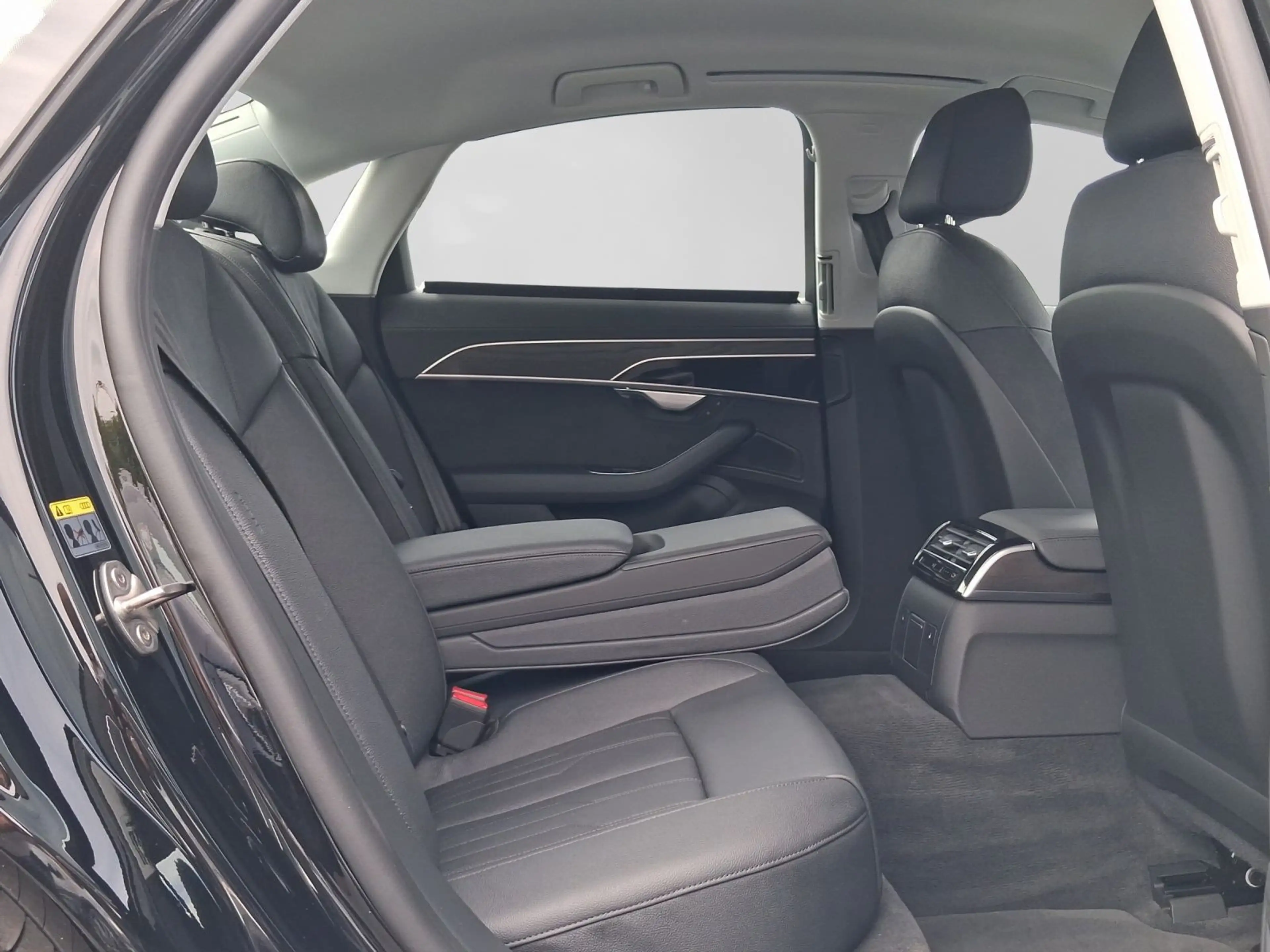 Audi A8 50 TDI Q MATRIX NAVI+ KAMERA LEDER LM18 — photo 6