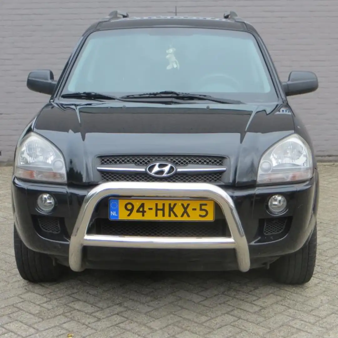 Hyundai TUCSON 2.0i Dynamic Executive Zwart - 2