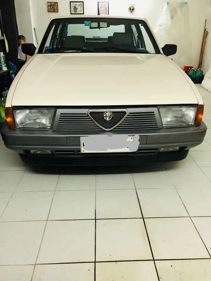 Alfa Romeo 75 1.6, foto 2