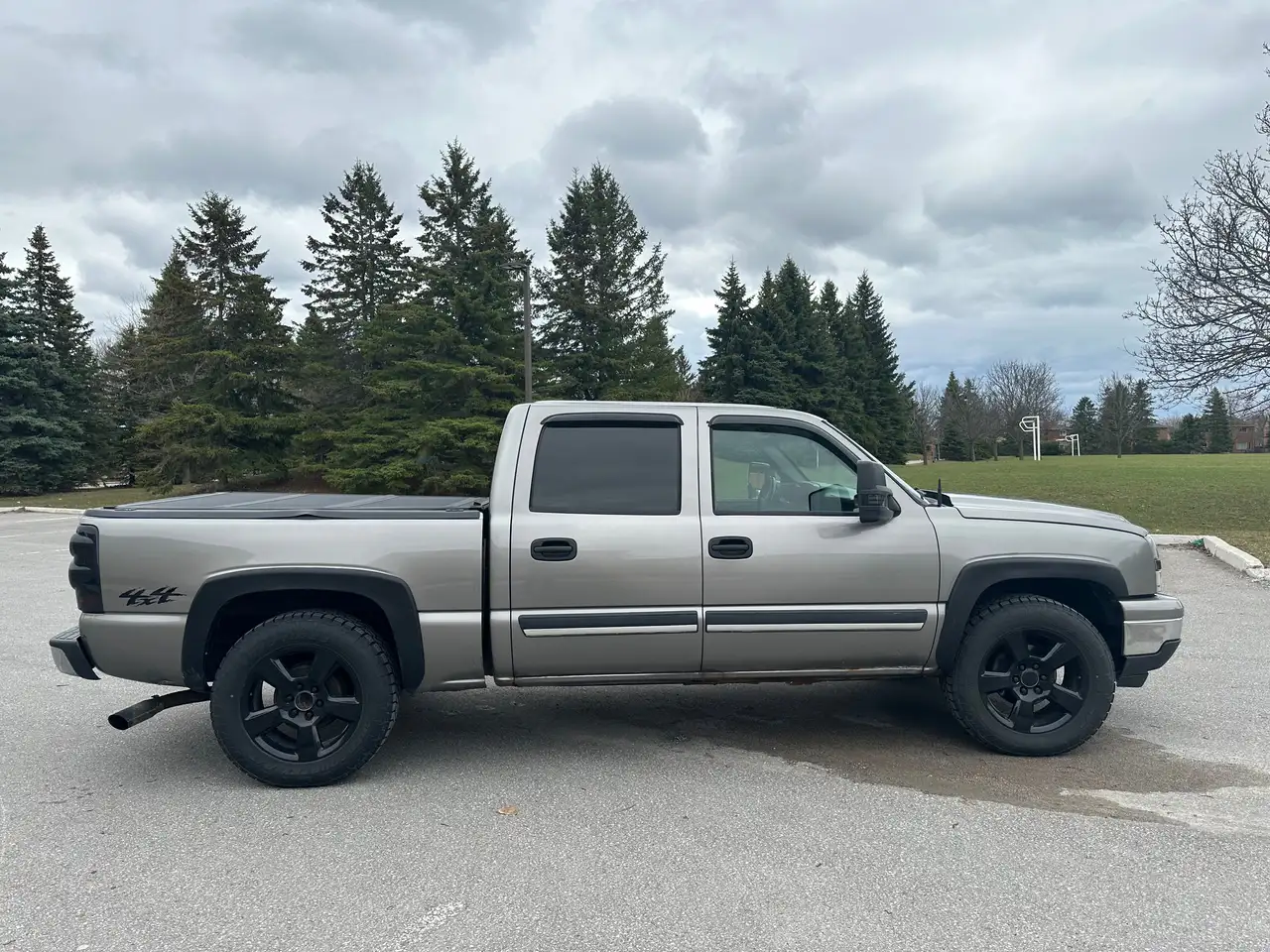 Chevrolet Silverado 1500 снимка Chevrolet Silverado 1500
