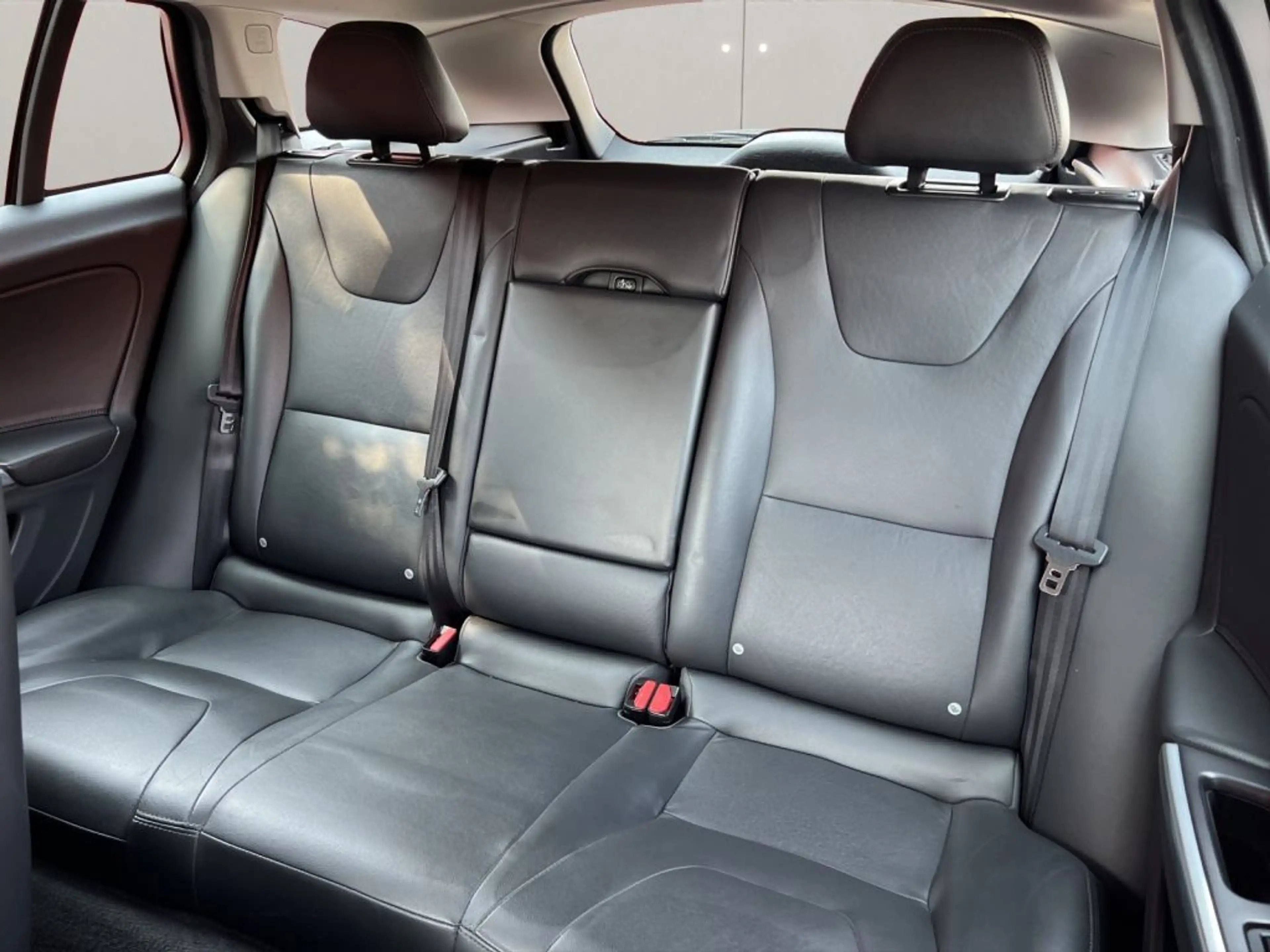 Volvo V60 Cross Country D3 Geartronic Pro+AUTOM.+LEDER — photo 15