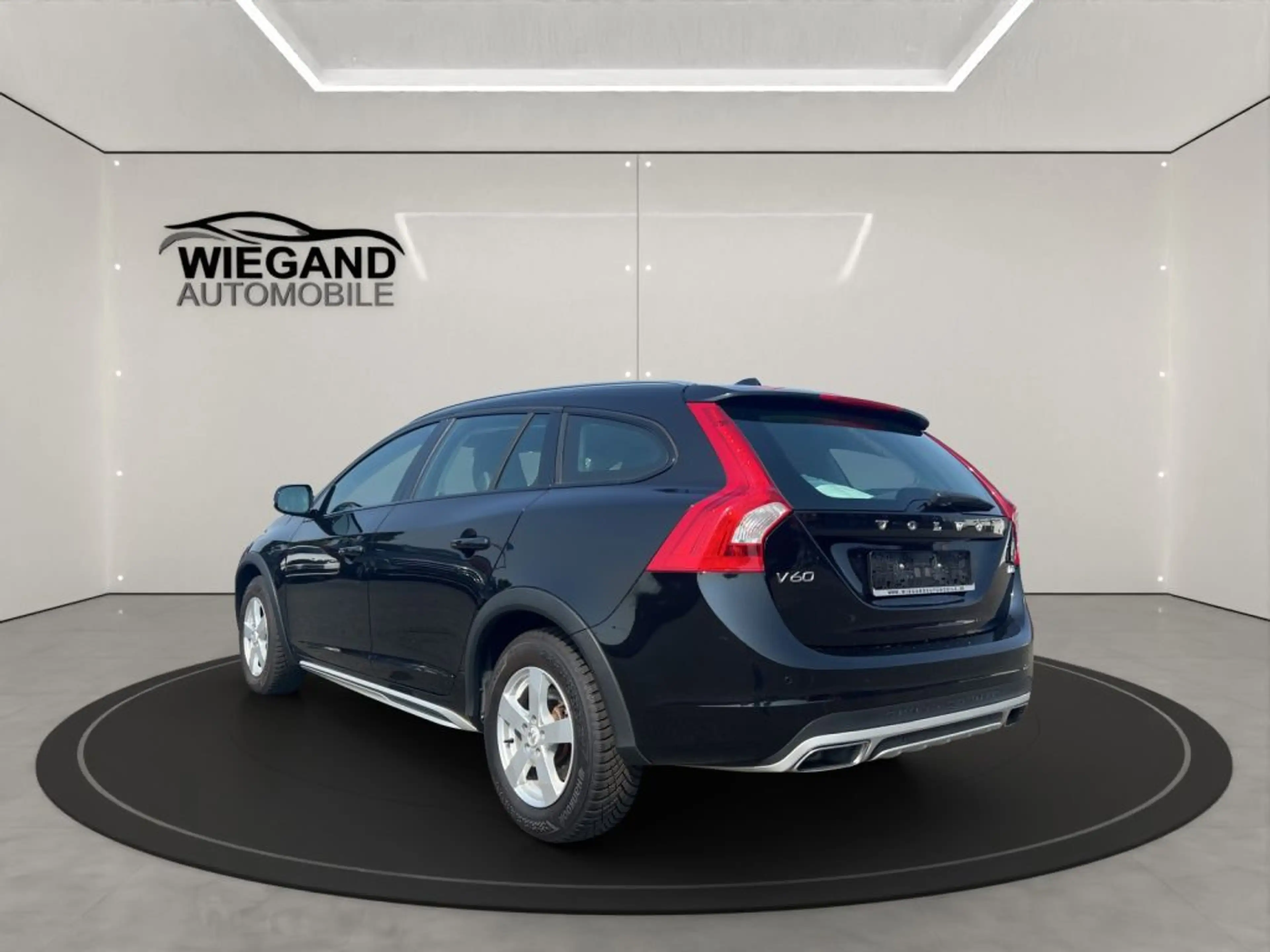 Volvo V60 Cross Country D3 Geartronic Pro+AUTOM.+LEDER — photo 3