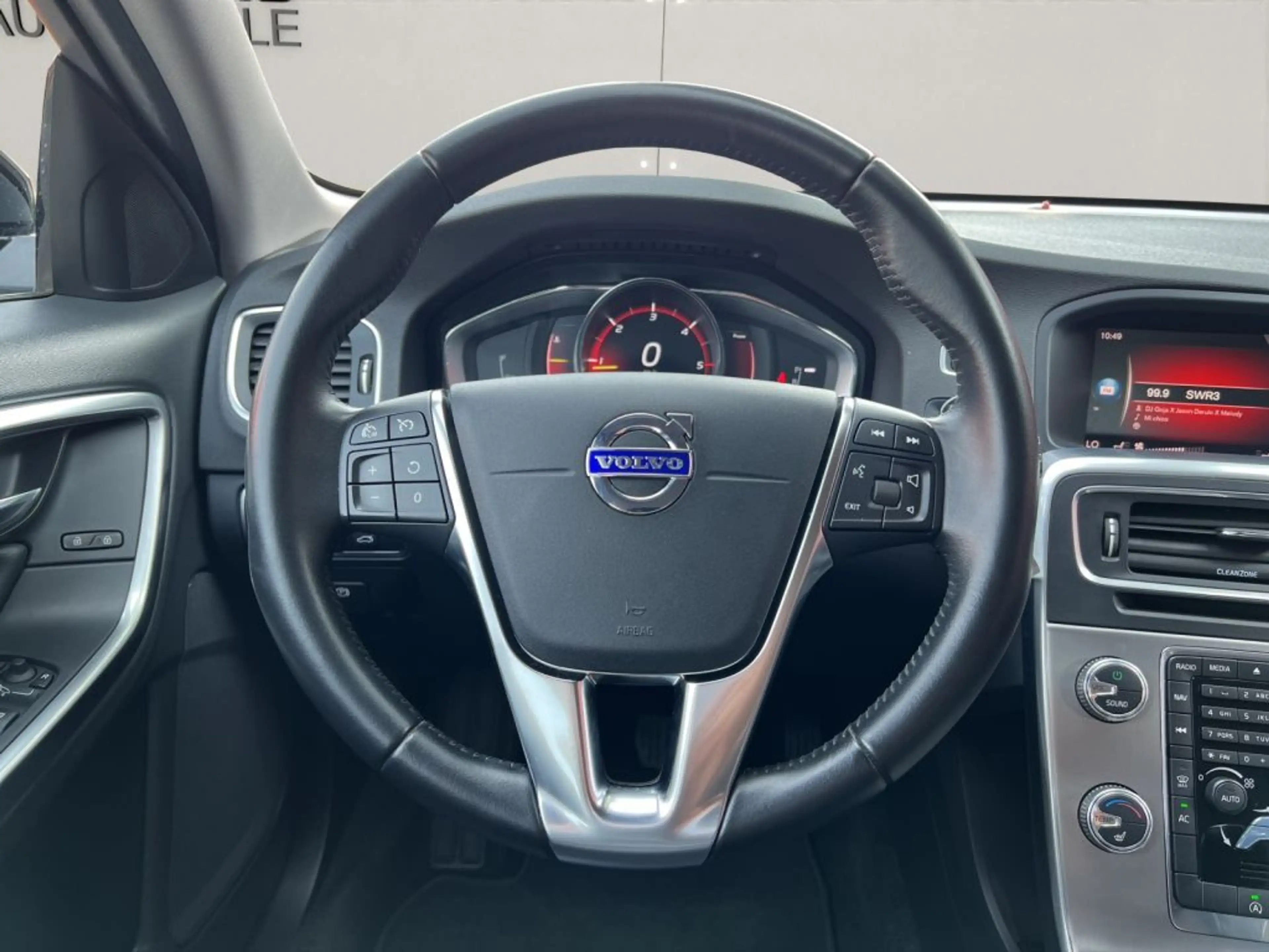 Volvo V60 Cross Country D3 Geartronic Pro+AUTOM.+LEDER — photo 12