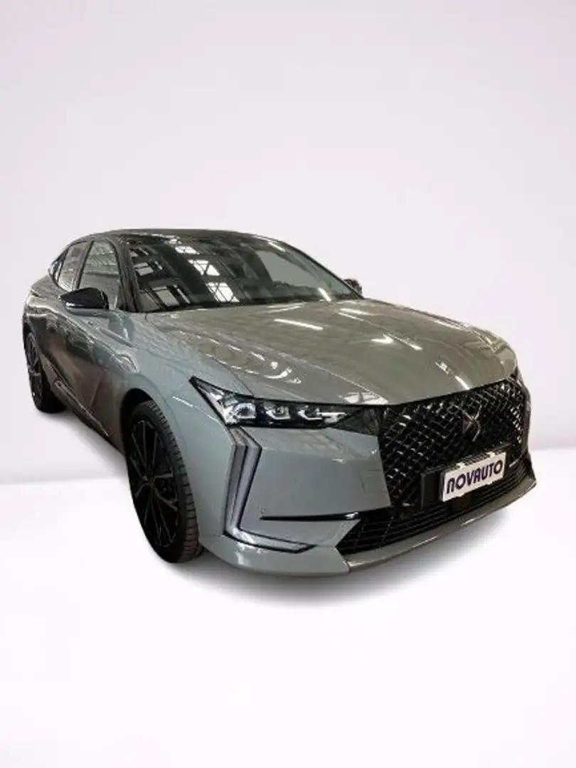 DS Automobiles DS 4 E-Tense 225 Performance Line Gris - 1