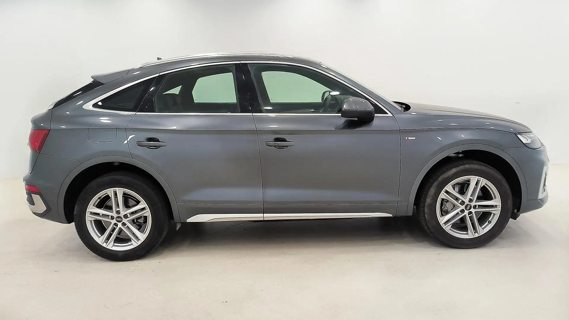 Audi Q5 Sportback 40 TDI quattro-ultra S line S tronic 150 Gris - 2