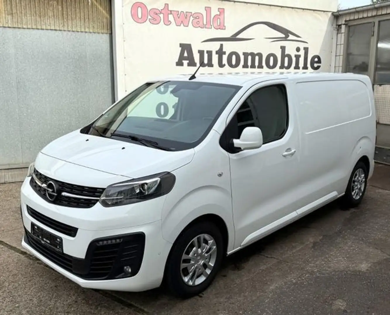 Opel Vivaro Kasten Edition M Klima PDC 1.Hand Weiß - 1