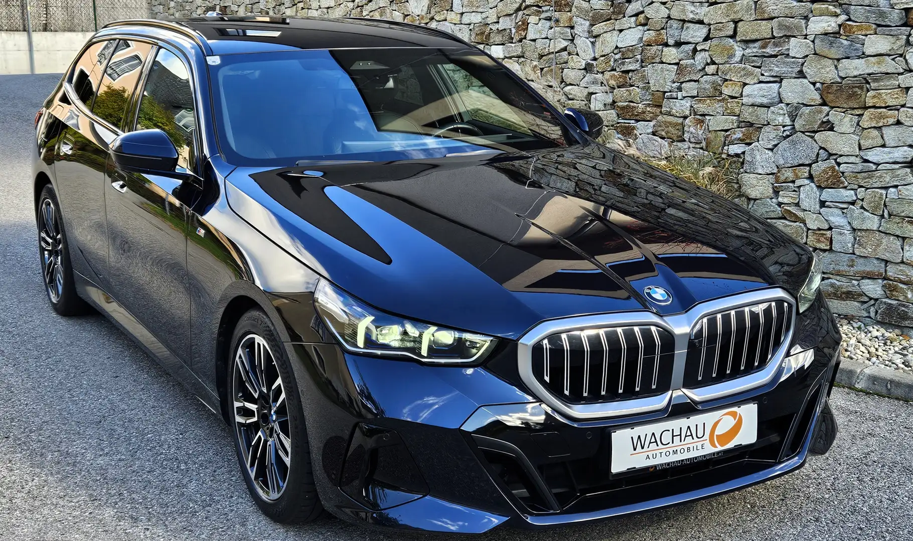 BMW 520 d Touring MHEV Aut.*M-Paket*Memory*Harman Kardon* Schwarz - 2