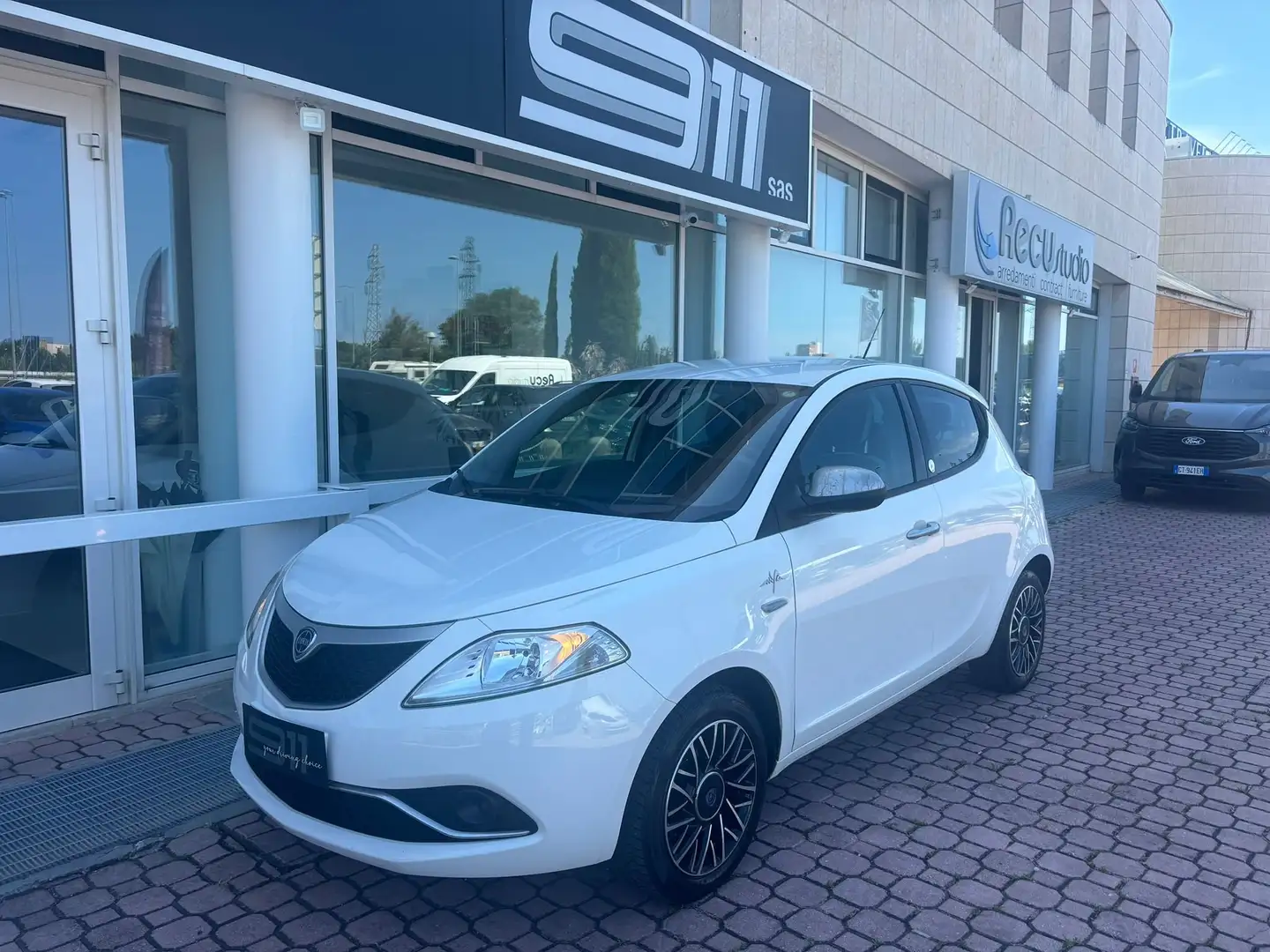 Lancia Ypsilon Ypsilon 1.2 Mya ecochic Gpl 69cv Bianco - 1