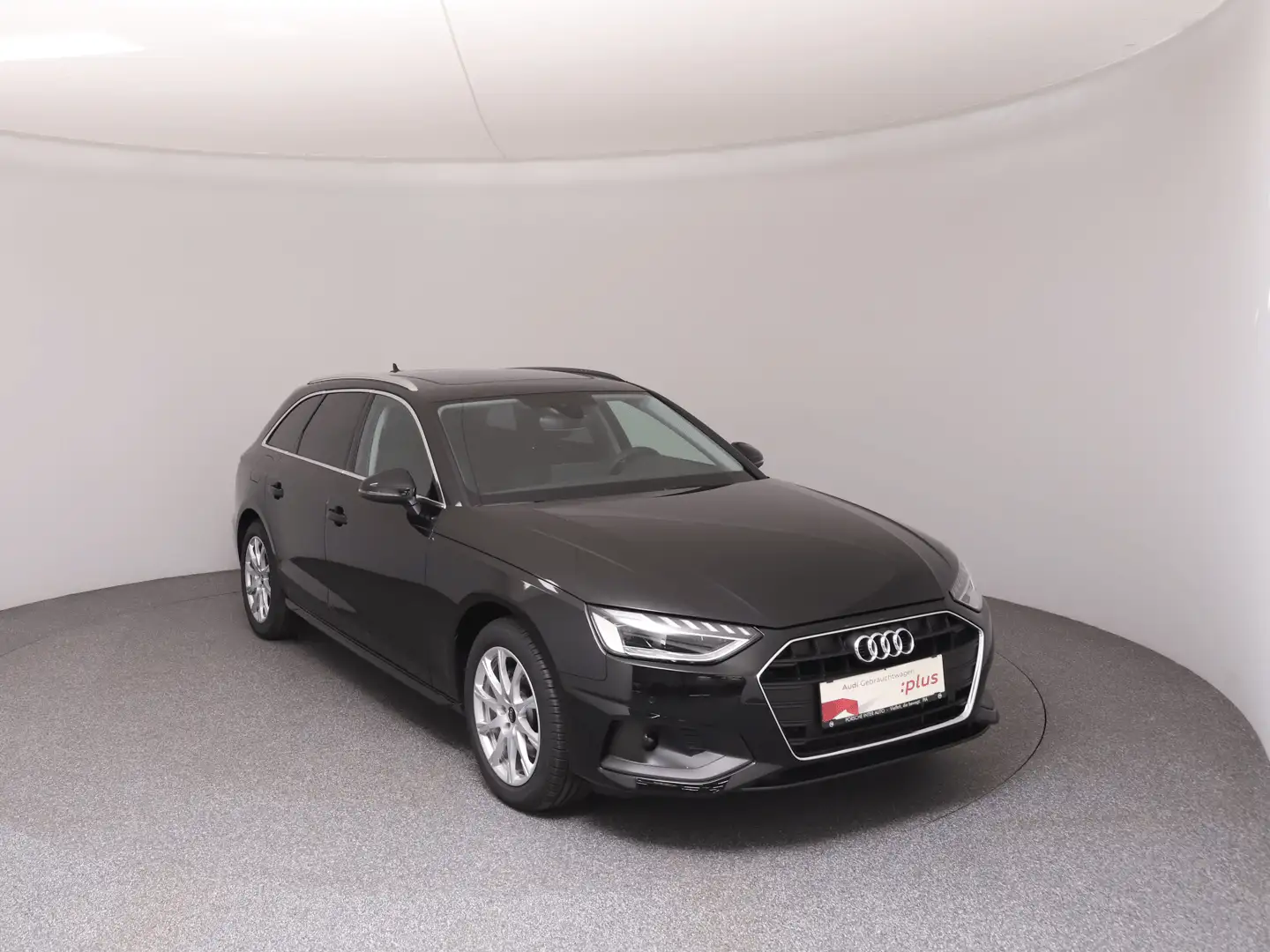 Audi A4 35 TDI Schwarz - 2