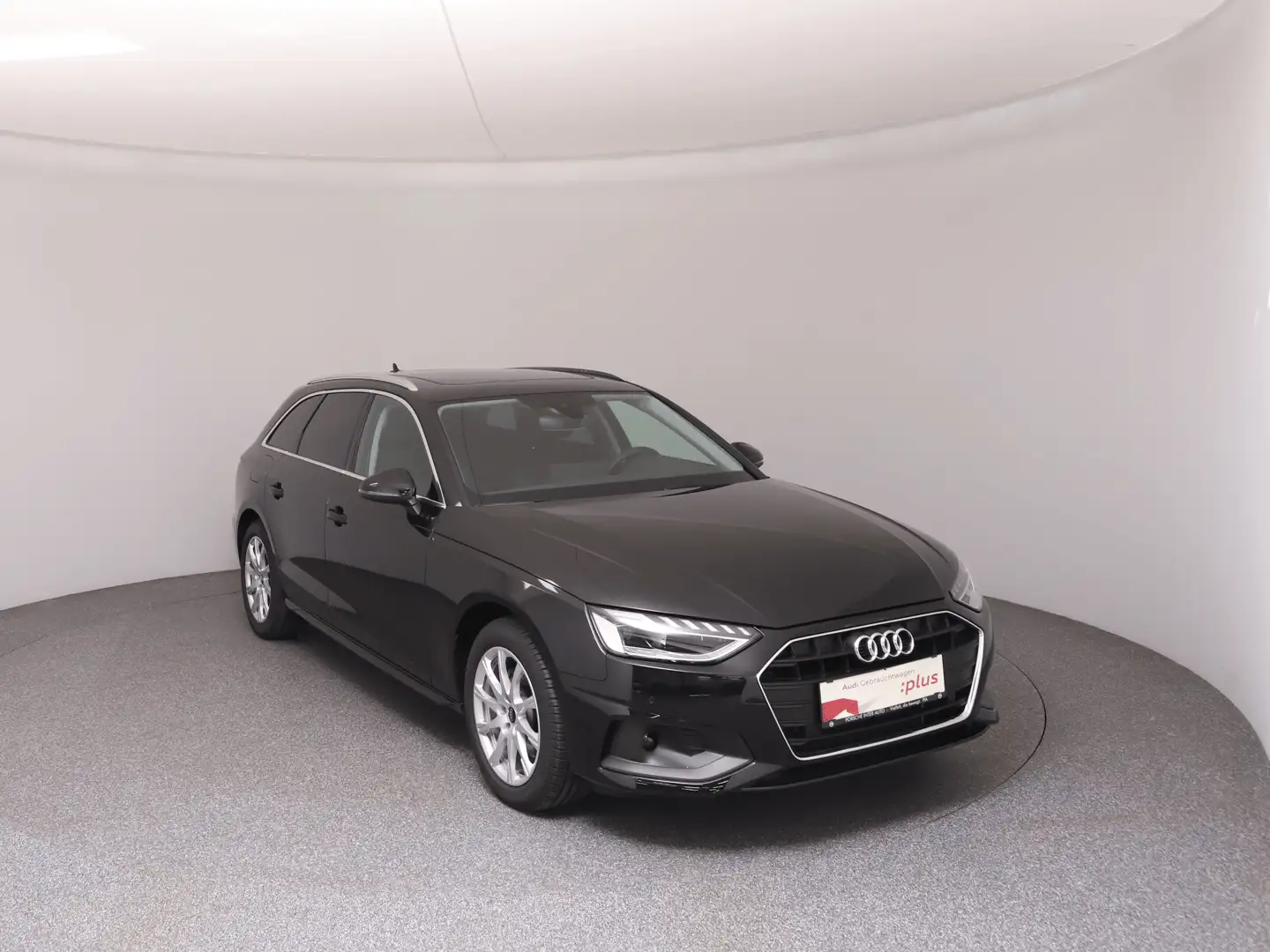 Audi A4 35 TDI Schwarz - 2