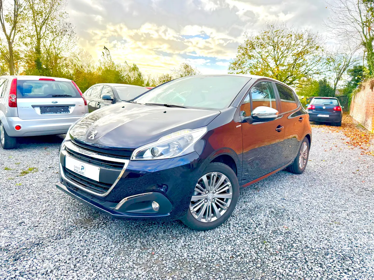 Peugeot 208 208 1.2i Style / Parfait Etat / GARANTIE Modrá - 1