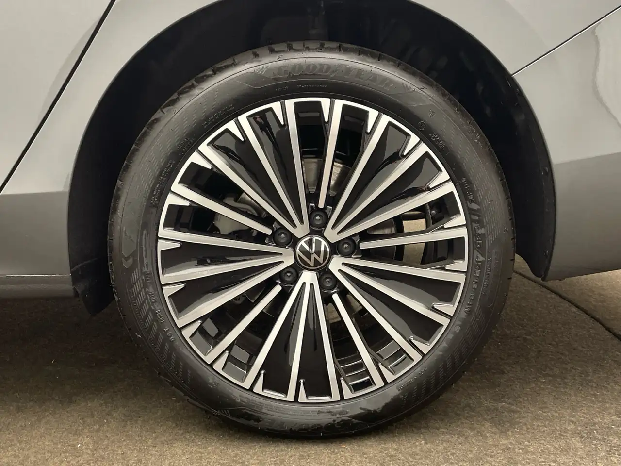 Volkswagen Passat Variant Elegance 1,5 eHybrid Matrix Navi 7