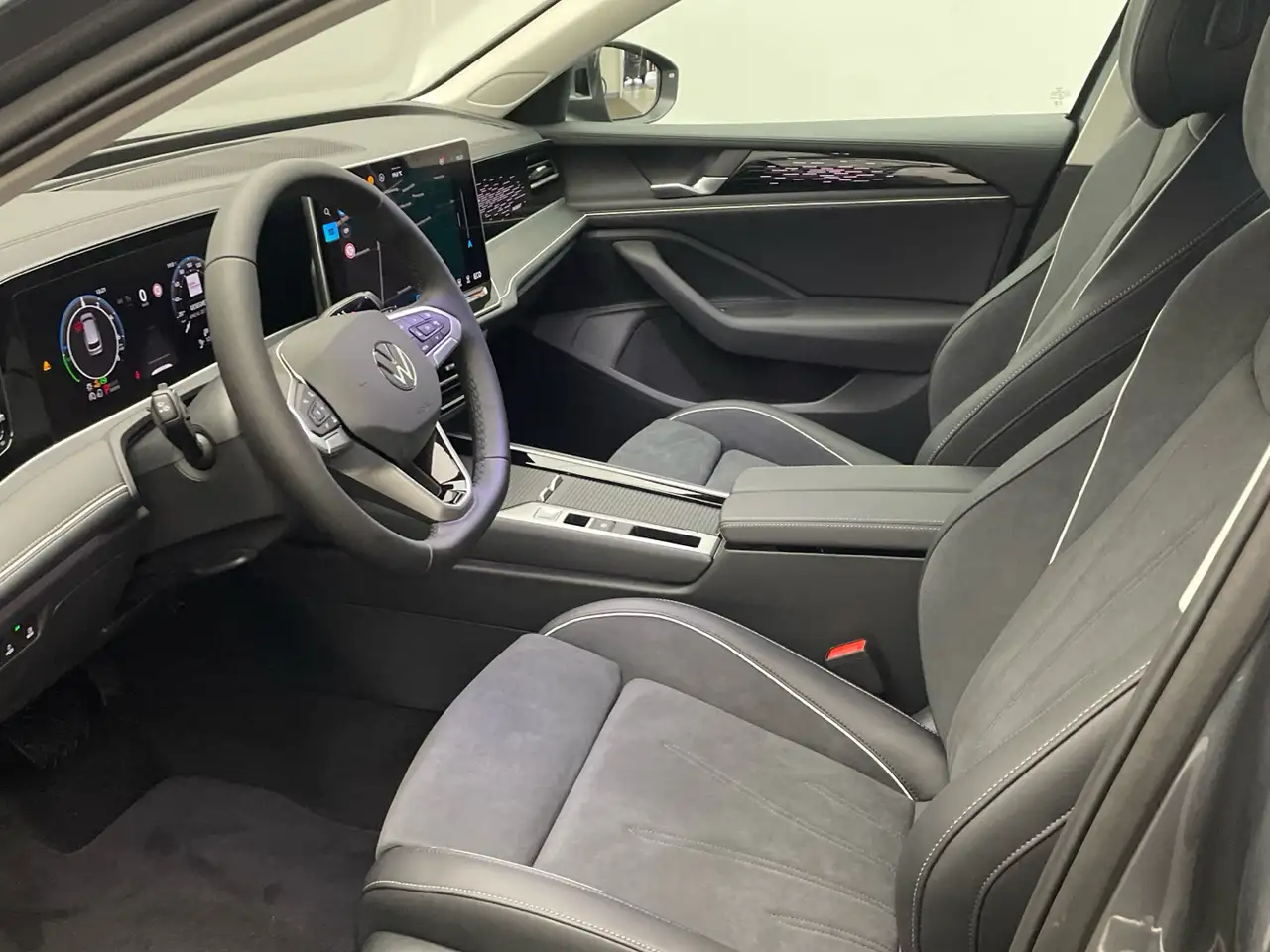 Volkswagen Passat Variant Elegance 1,5 eHybrid Matrix Navi 9