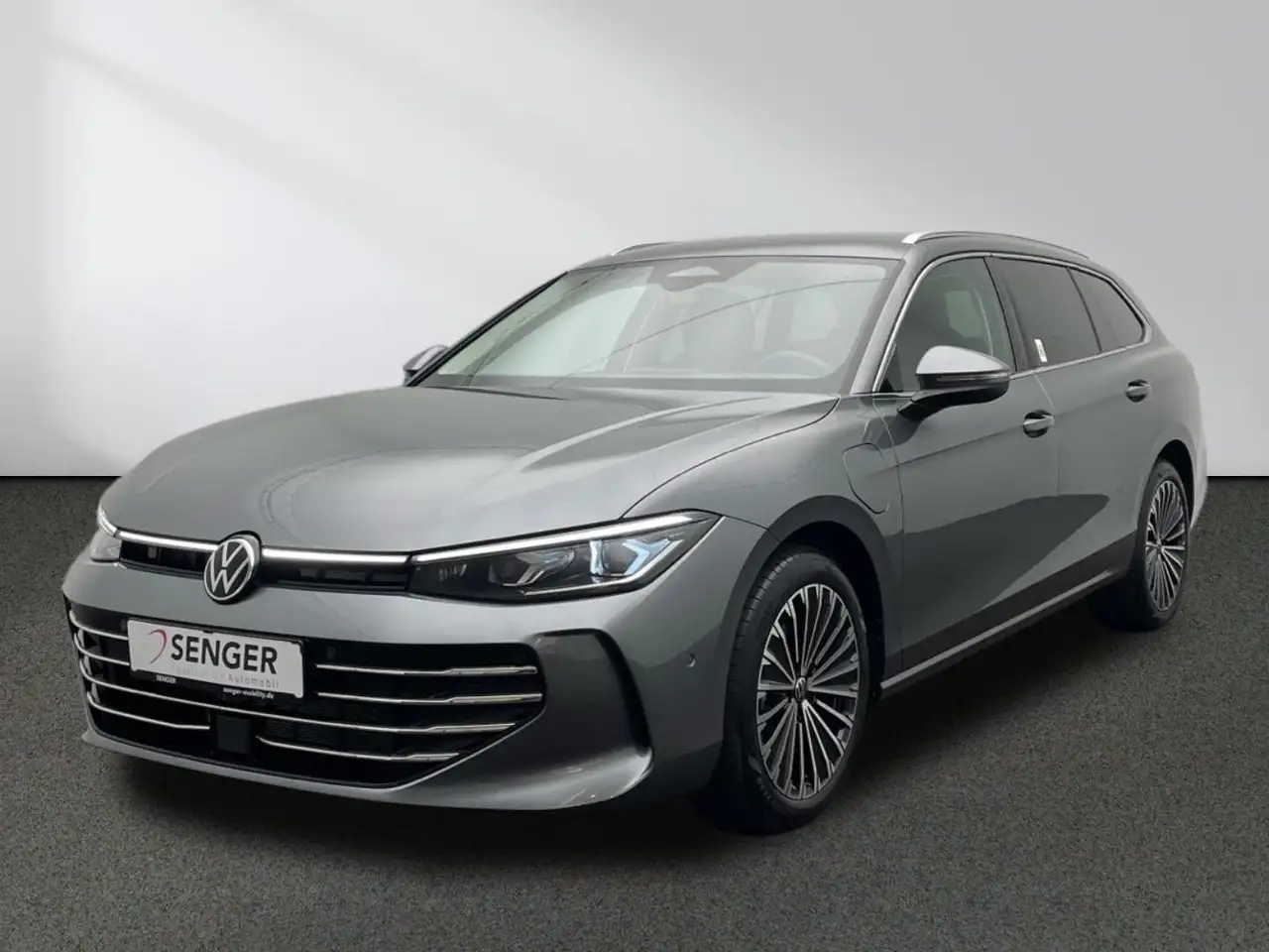 Volkswagen Passat Variant Elegance 1,5 eHybrid Matrix Navi 14