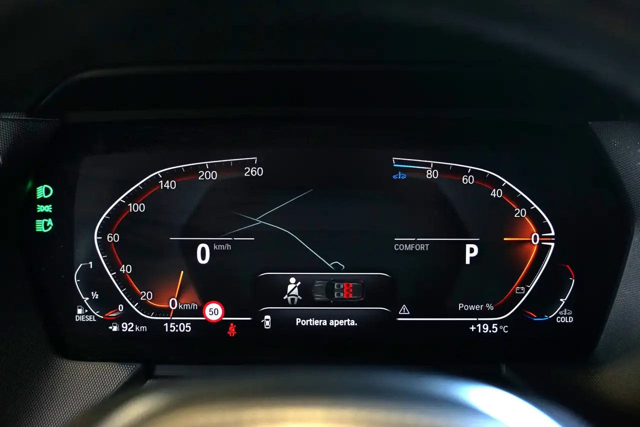 BMW 120 Serie 1 F40 120d xdrive Msport auto 11