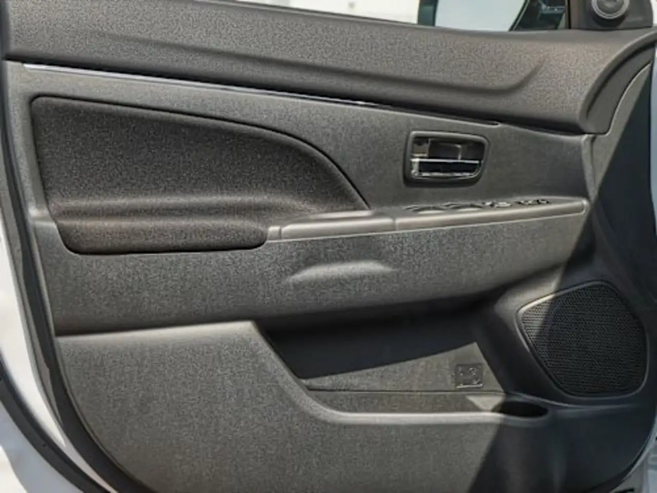 Mitsubishi RVR снимка Mitsubishi RVR