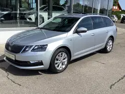 Skoda Octavia Combi 2.0 TDI Drive/PDC/SHZ/LED/Navi/AHK