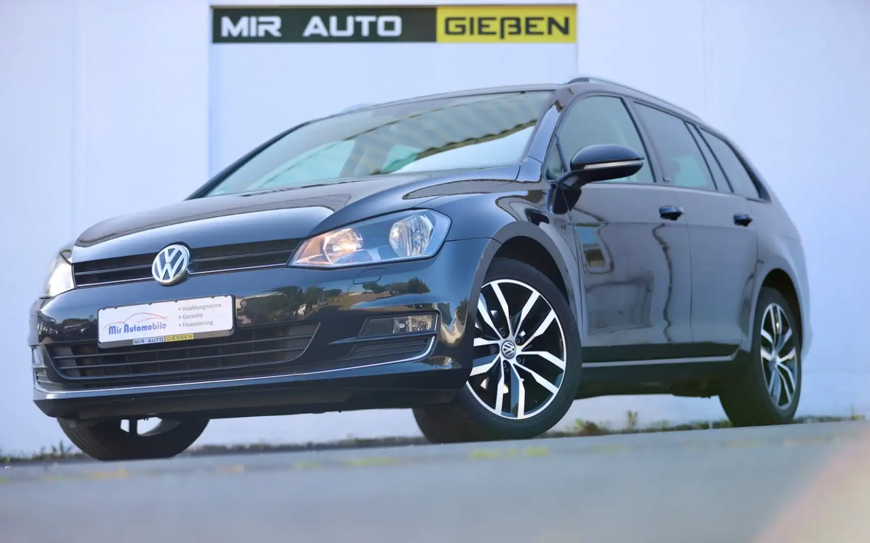 Volkswagen Golf VII 1.6 TDI Variant Allstar NAVI PDC Totewi Schwarz - 1