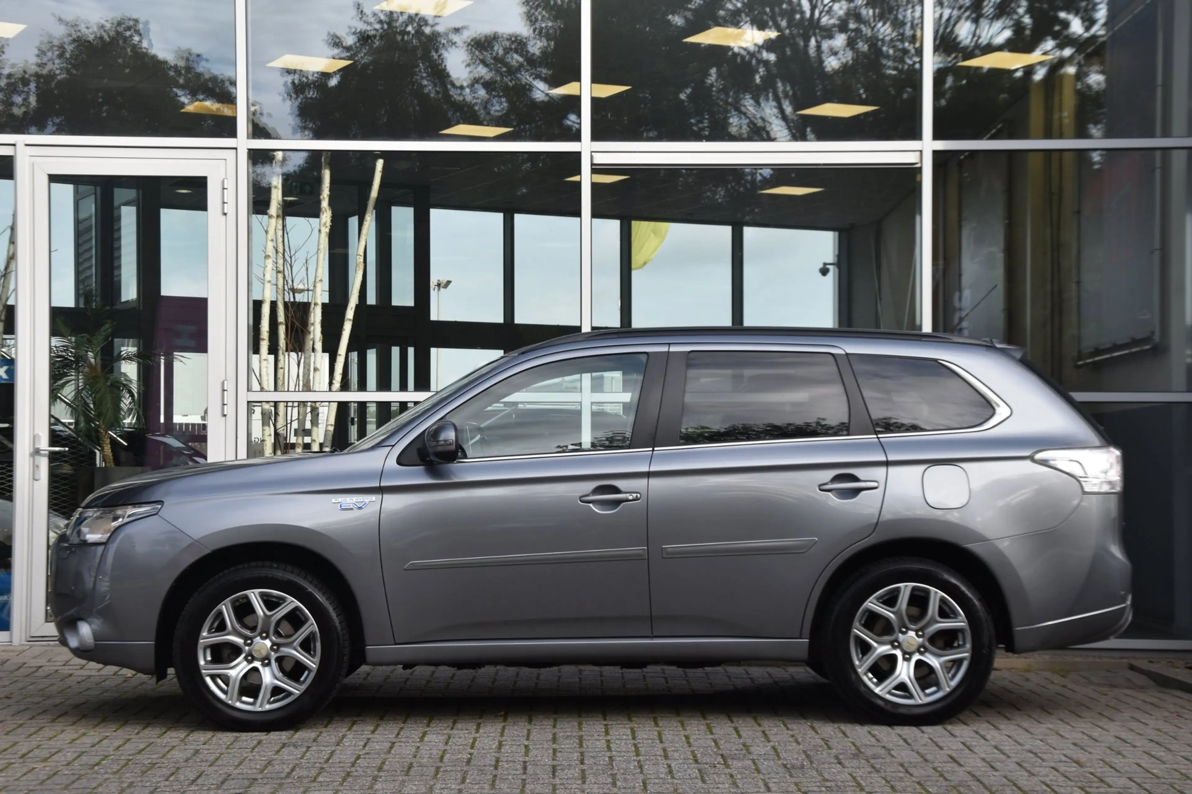 Mitsubishi Outlander 2.0 PHEV Executive Edition Airco Leder Pdc Camera — photo 5