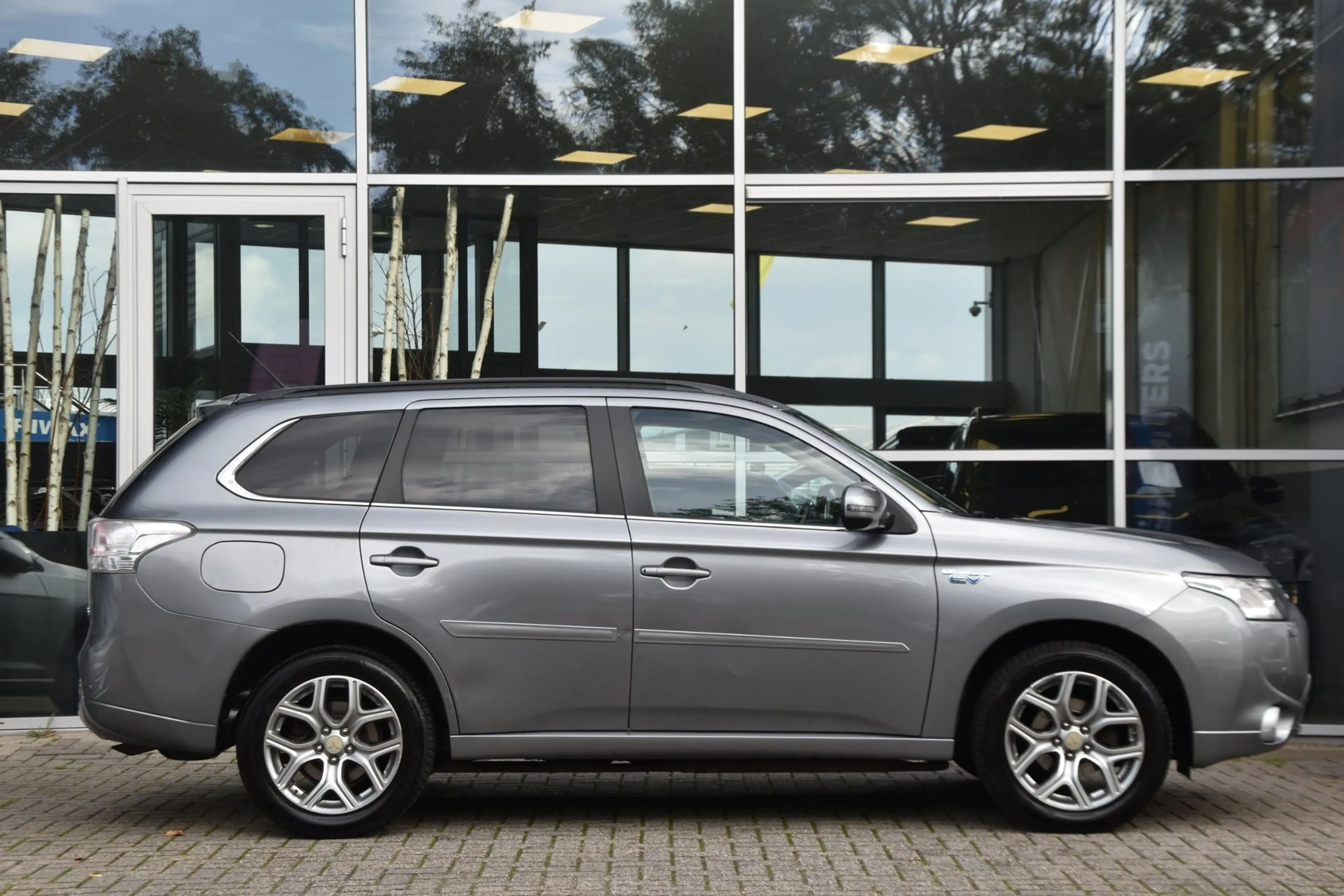 Mitsubishi Outlander 2.0 PHEV Executive Edition Airco Leder Pdc Camera — photo 2