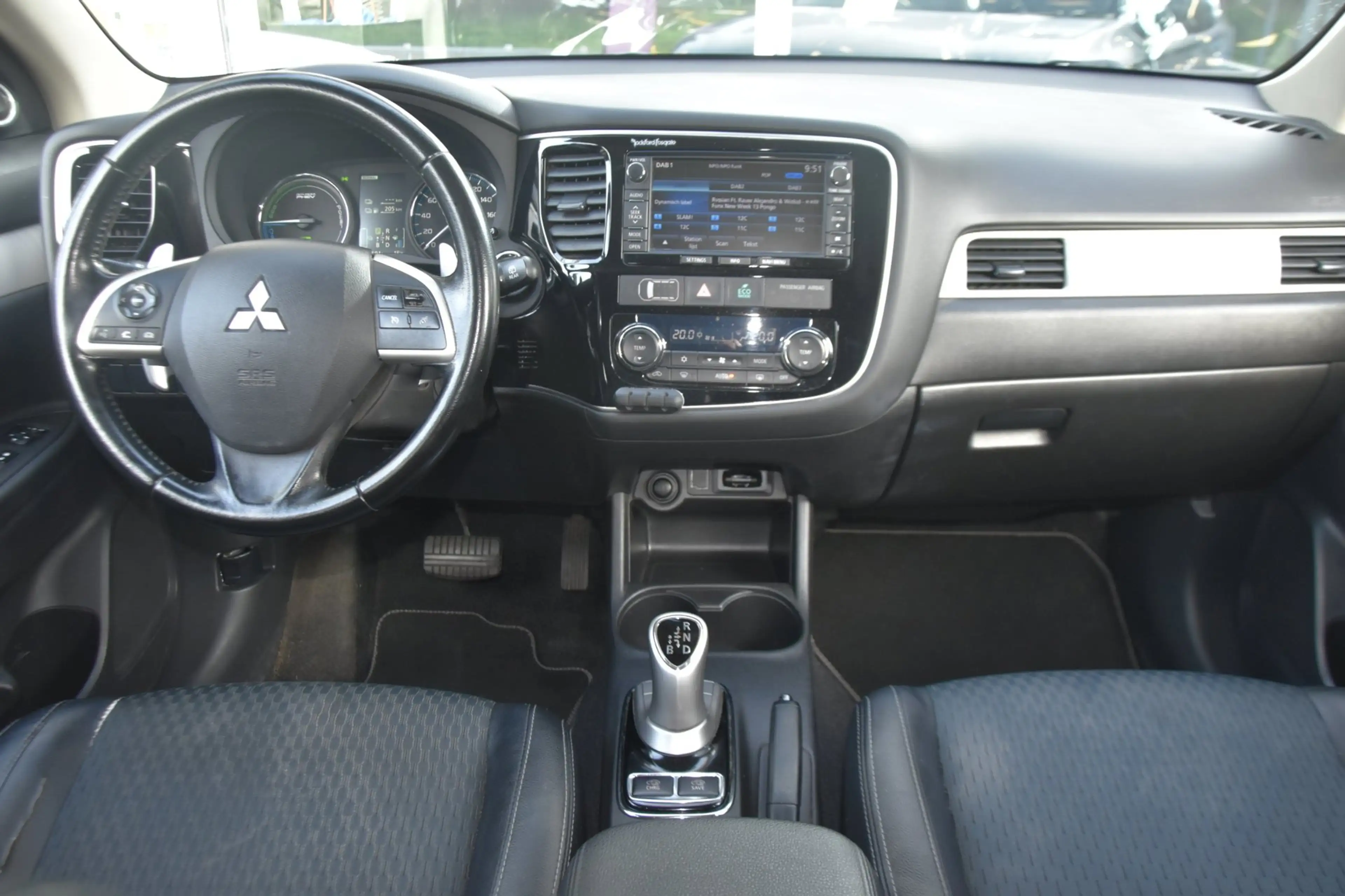 Mitsubishi Outlander 2.0 PHEV Executive Edition Airco Leder Pdc Camera — photo 12