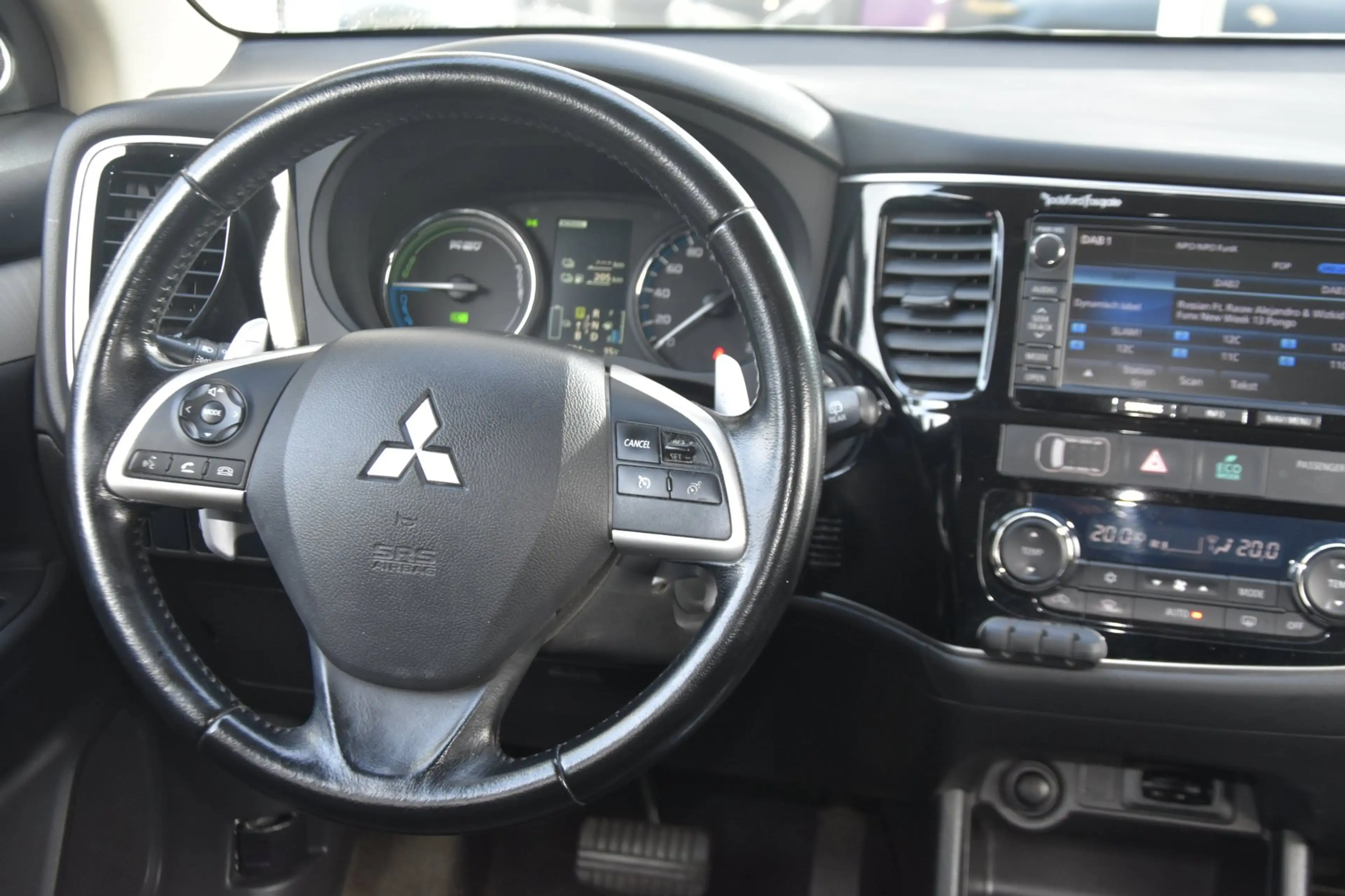 Mitsubishi Outlander 2.0 PHEV Executive Edition Airco Leder Pdc Camera — photo 13