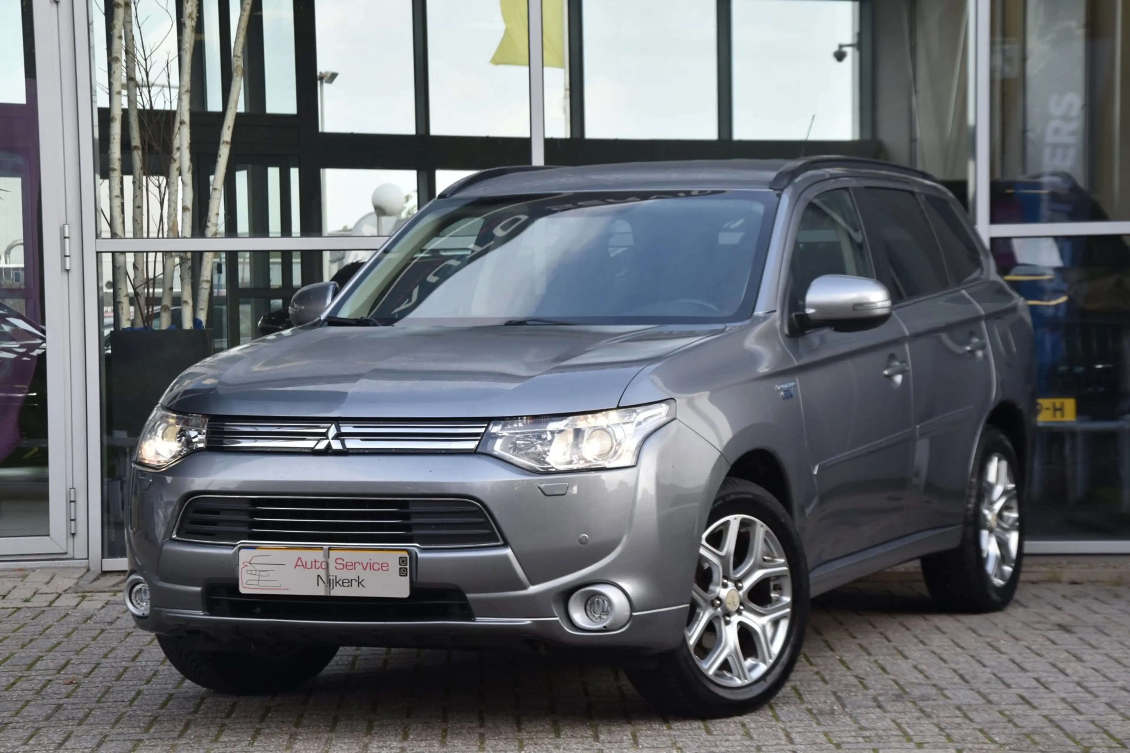 Mitsubishi Outlander 2.0 PHEV Executive Edition Airco Leder Pdc Camera — photo 4