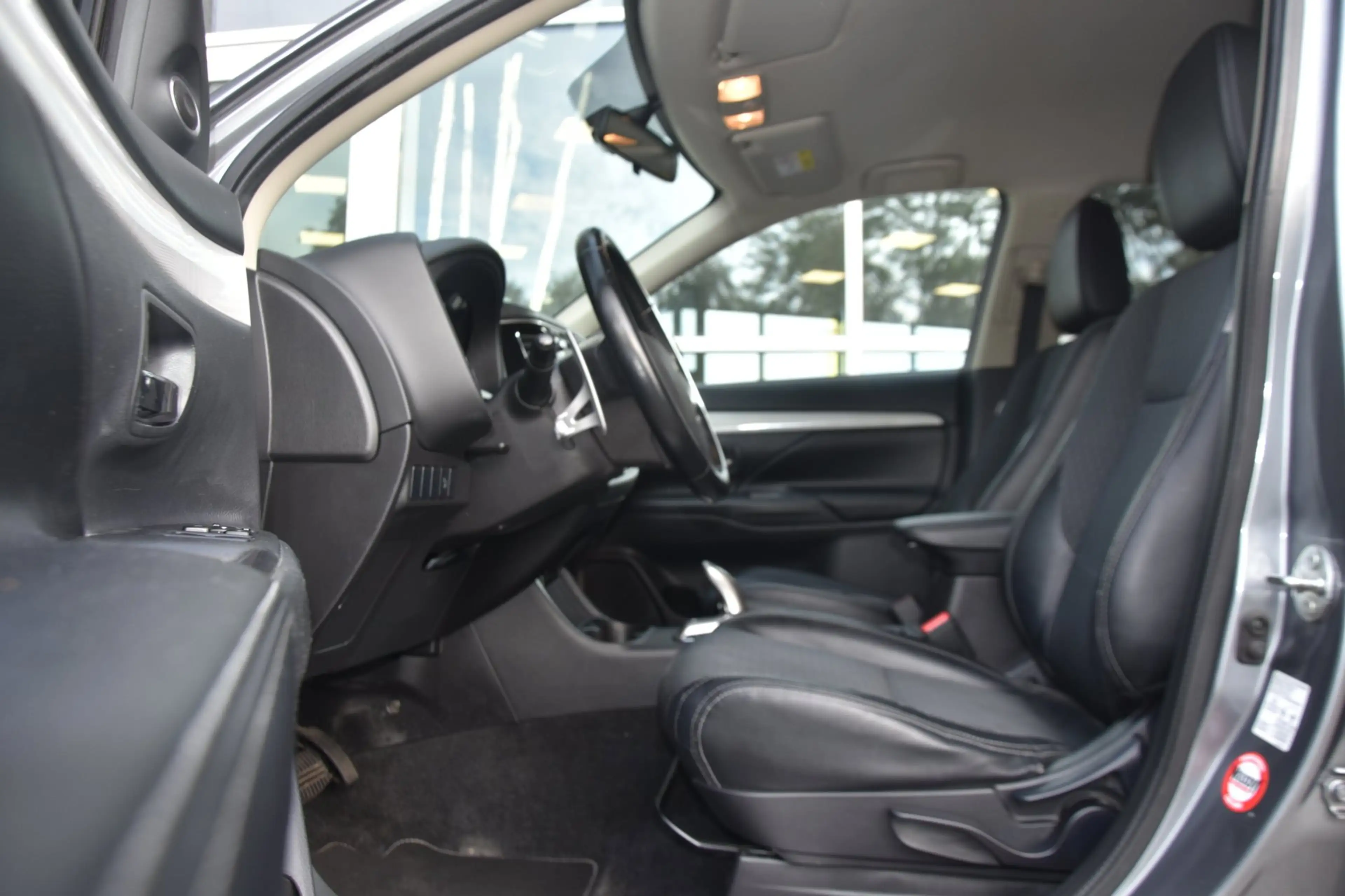 Mitsubishi Outlander 2.0 PHEV Executive Edition Airco Leder Pdc Camera — photo 8