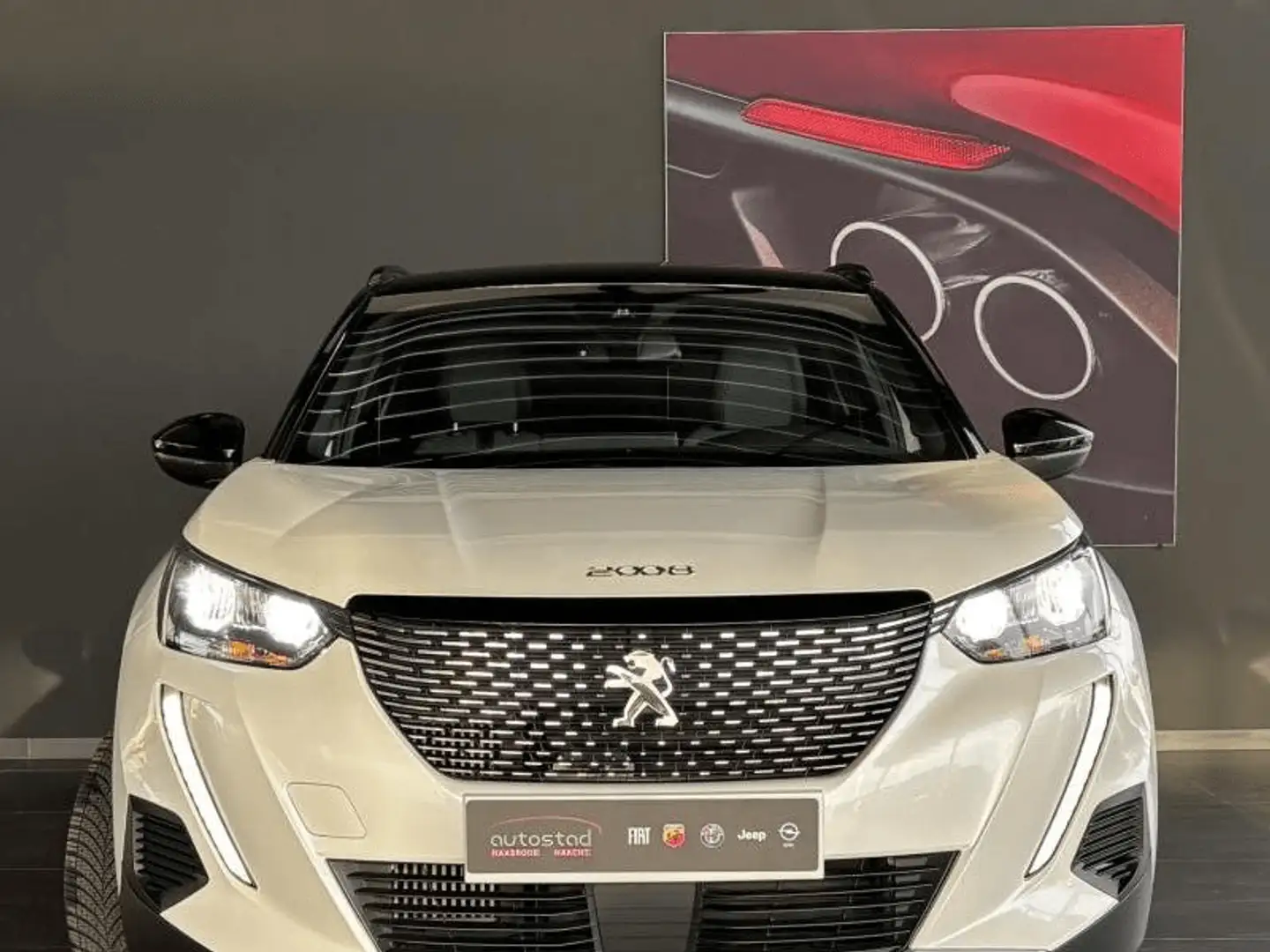 Peugeot 2008 II Allure 1.2 PureTech 130pk Wit - 2