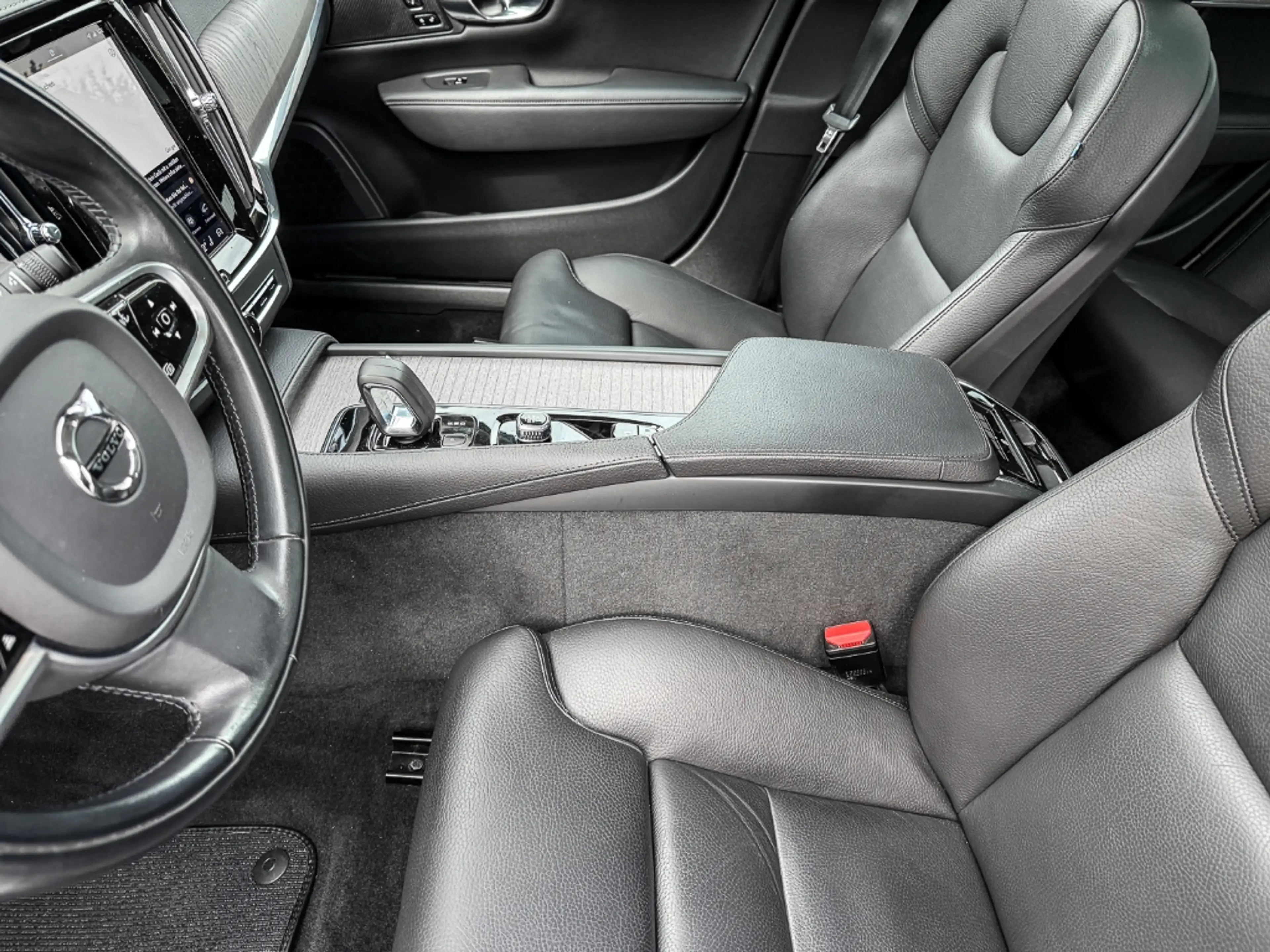 Volvo V90 Cross Country Pro B5 Diesel AWD HUD StandHZG AHK Panodach Navi L — photo 14