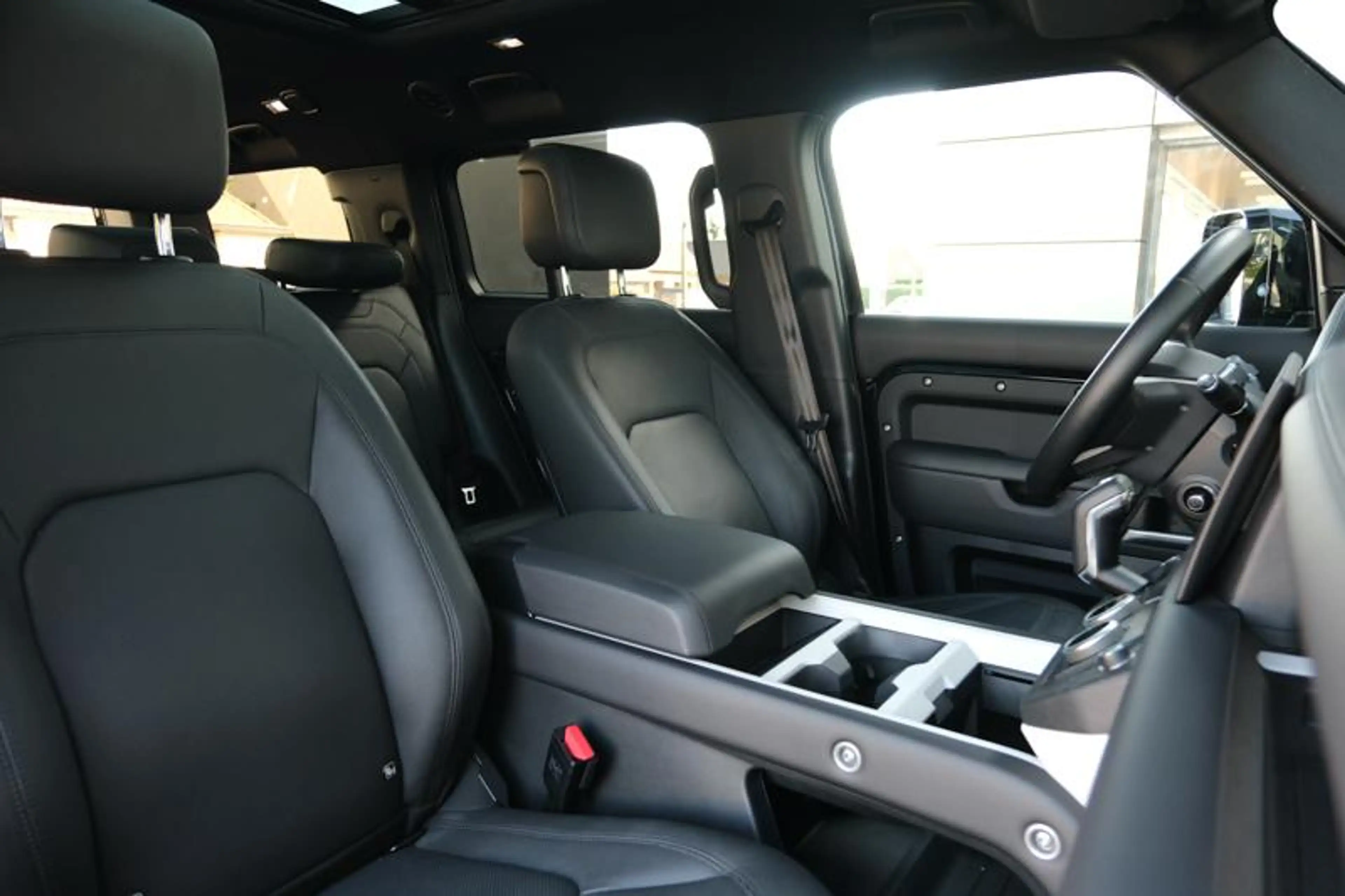Land Rover Defender 130 D300 X-Dynamic SE | TERRAIN RESPONSE | MERIDIA — photo 7