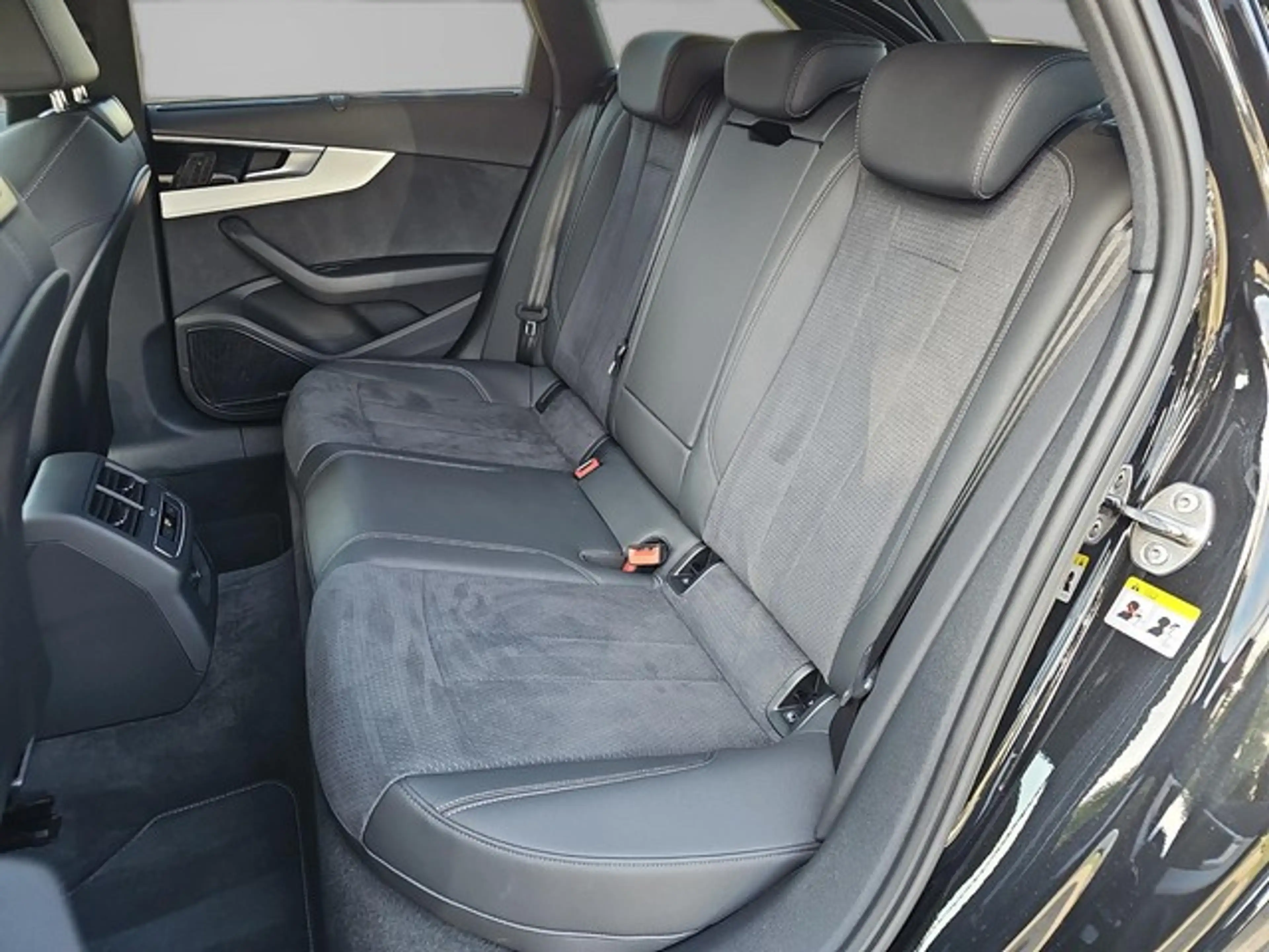 Audi S4 Avant 3.0 TDI quattro Tiptronic AHK Pano B&O — photo 15