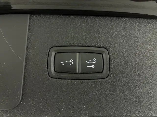 Porsche Cayenne view 14