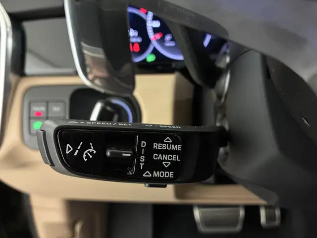 Porsche Cayenne view 15