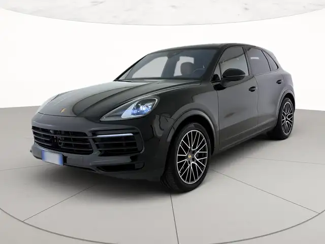 Porsche Cayenne main image