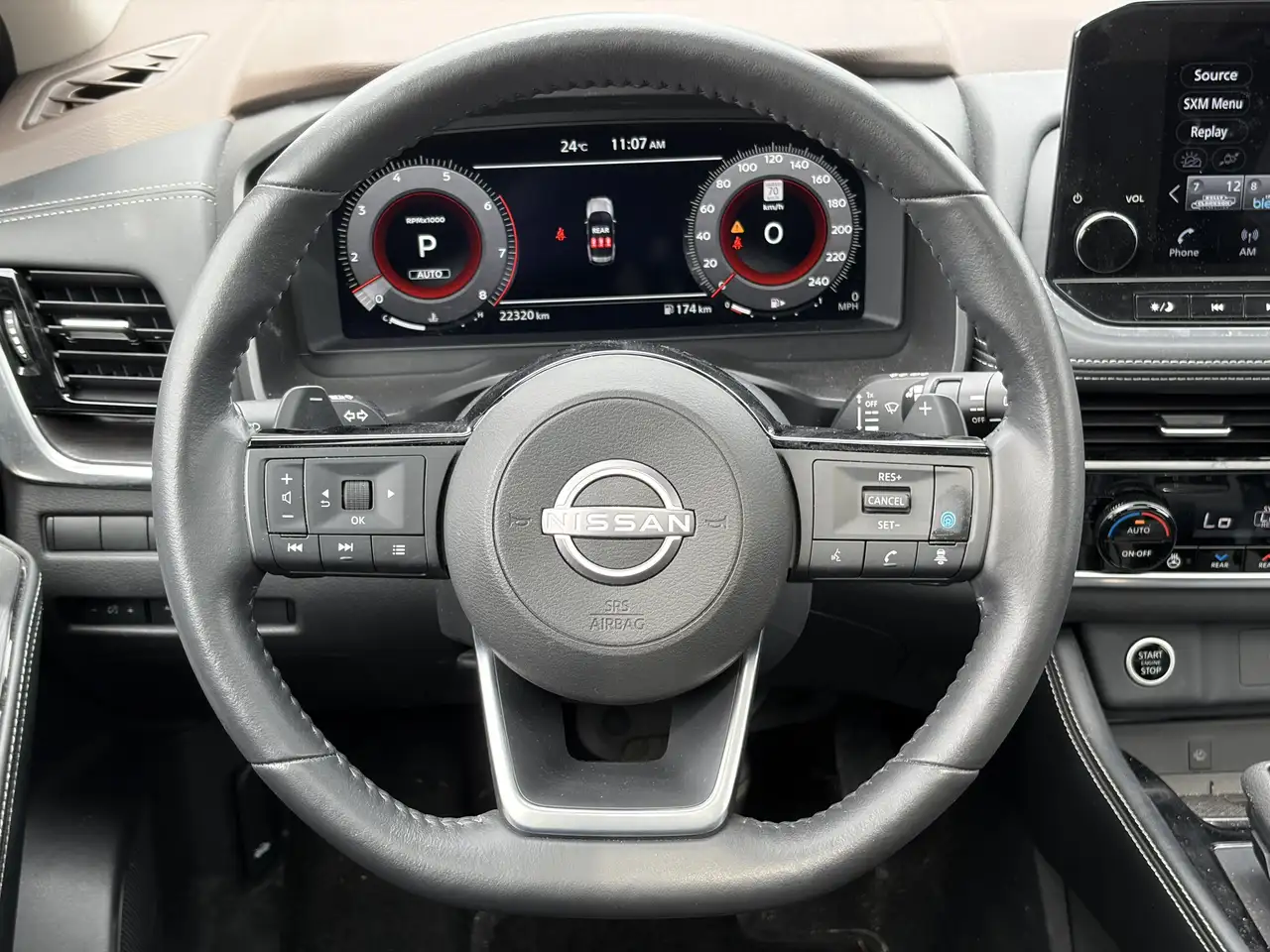 Nissan Rogue снимка Nissan Rogue