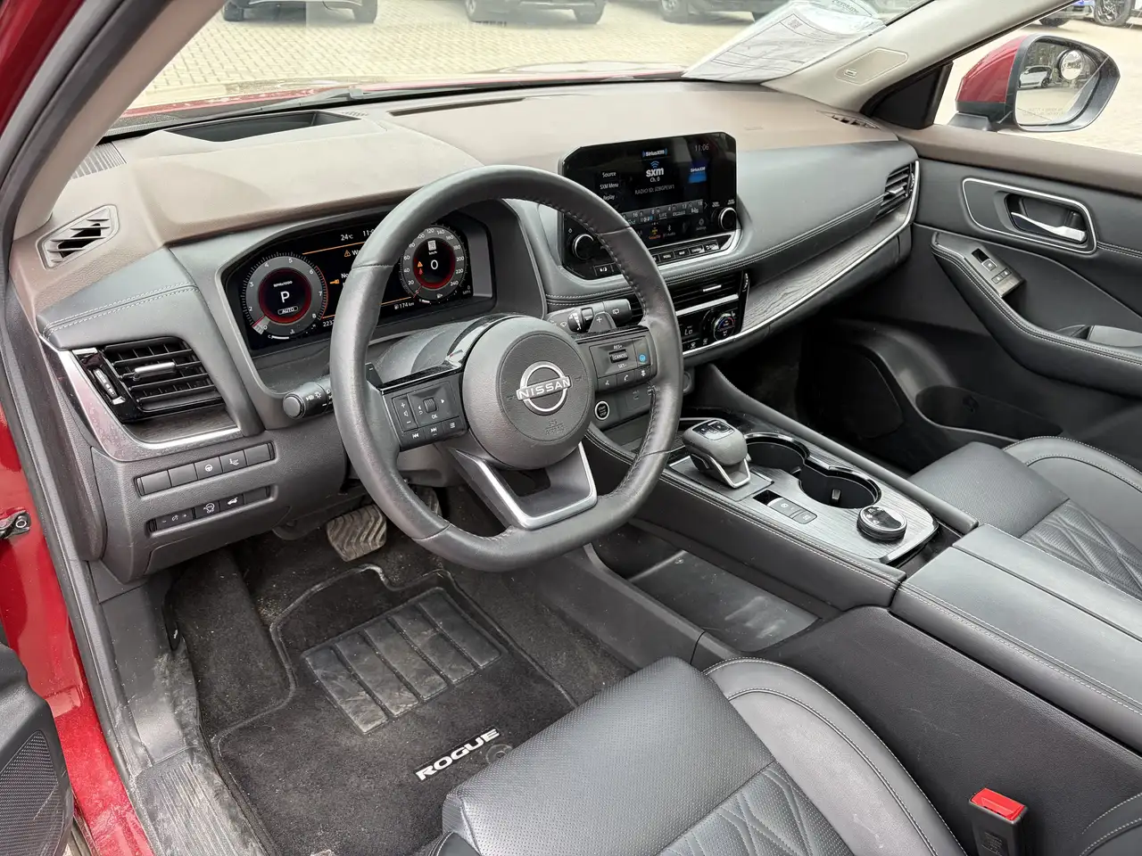 Nissan Rogue снимка Nissan Rogue