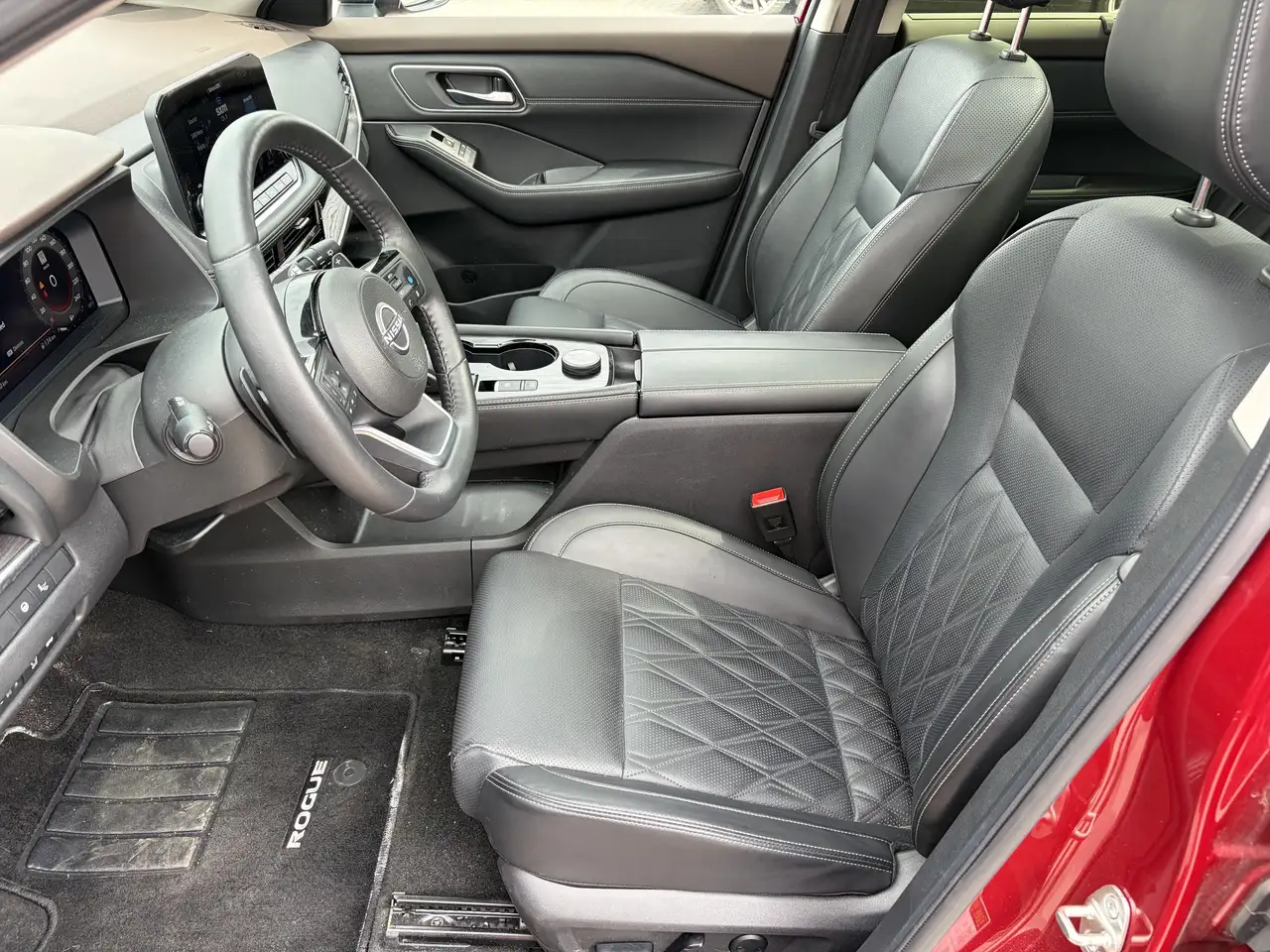 Nissan Rogue снимка Nissan Rogue