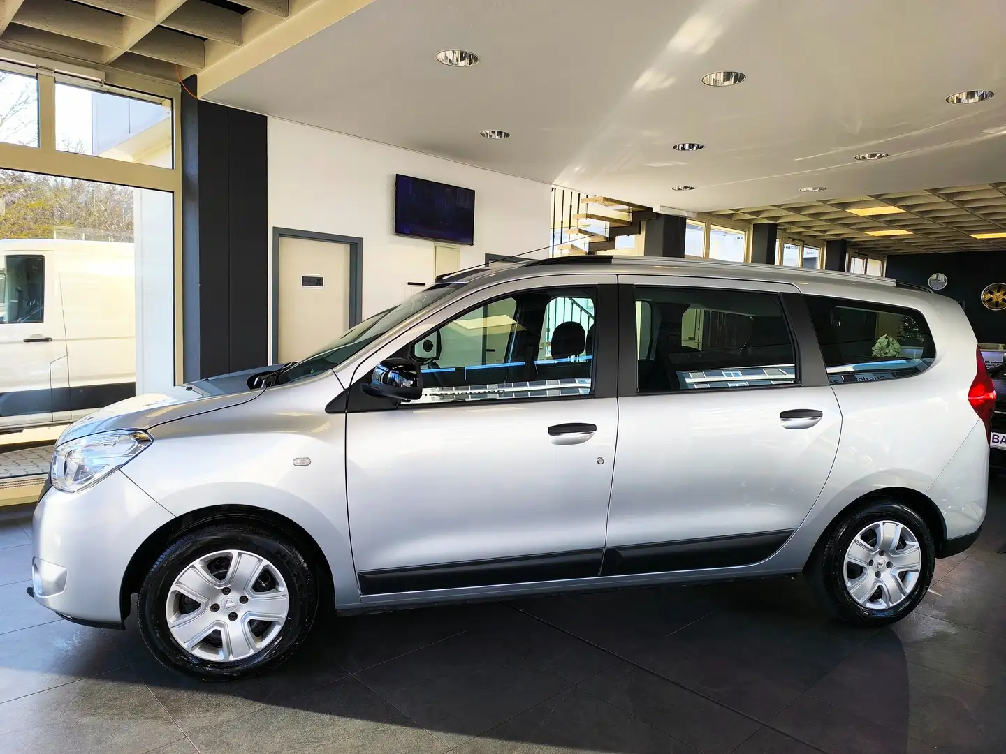 Dacia Lodgy Comfort.-Klima.-Bluet.-Tempom.-Berganf.-TOP Gris - 2