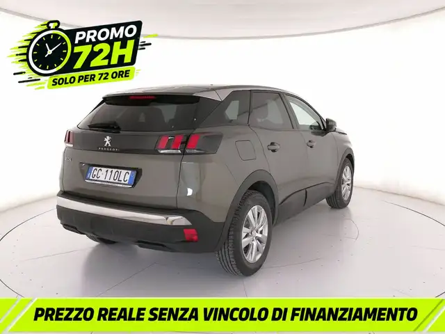 Peugeot 3008 view 2