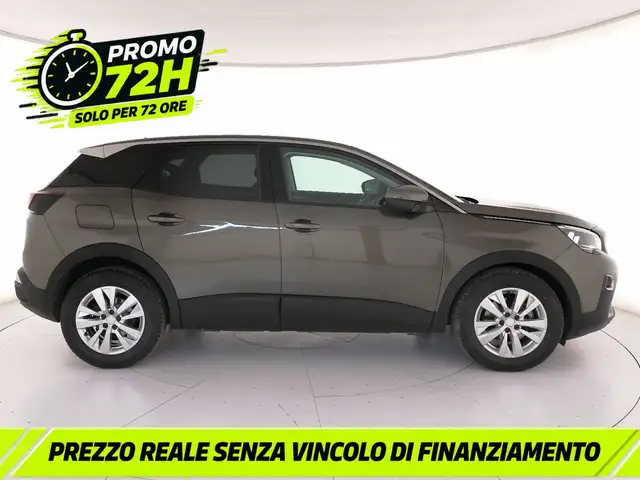Peugeot 3008 view 3